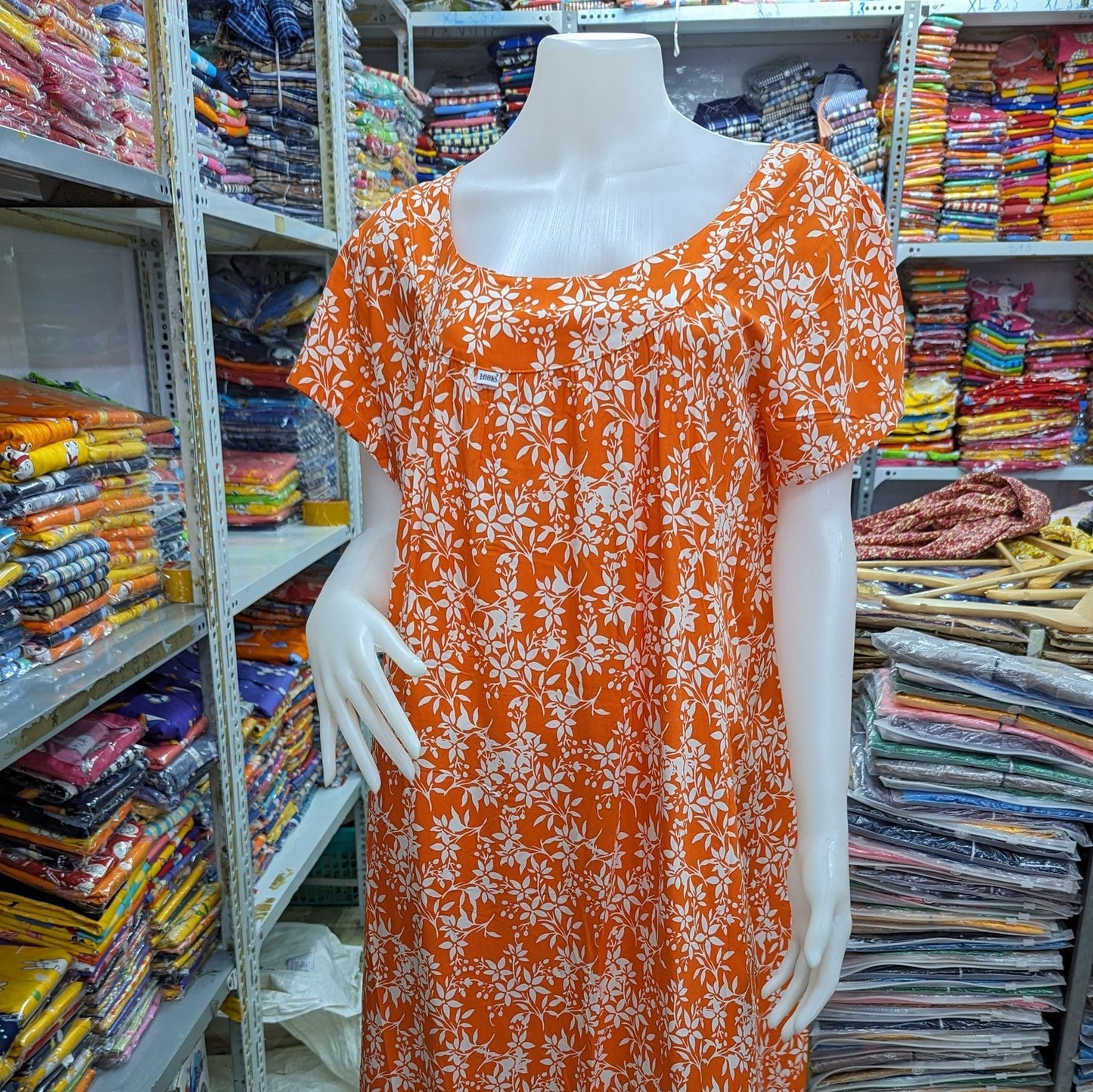 រ៉ូប LOOKSWOMEN សាច់ទន់ ដៃខ្លី