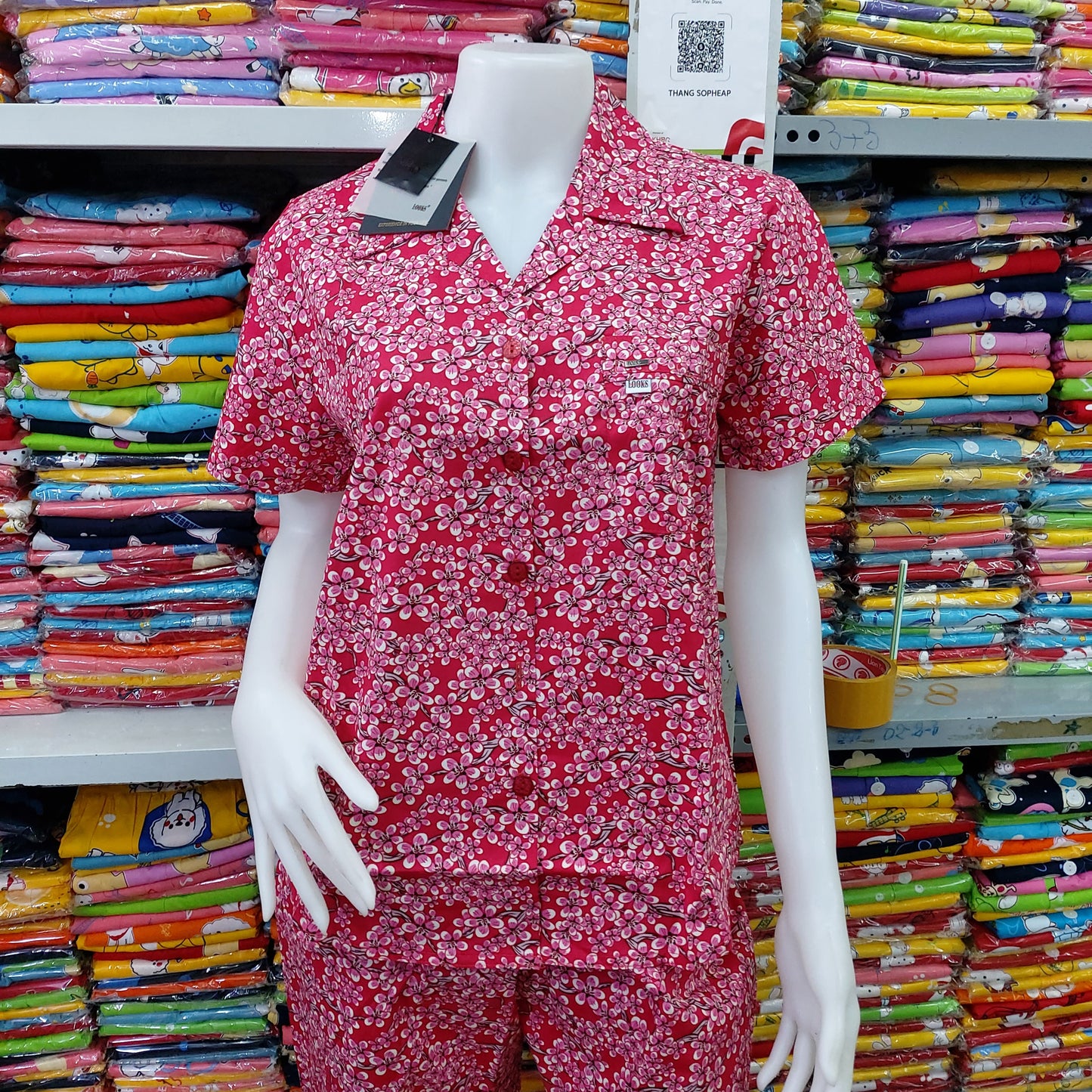 ឈុត LOOKSWOMEN សាច់រឹង