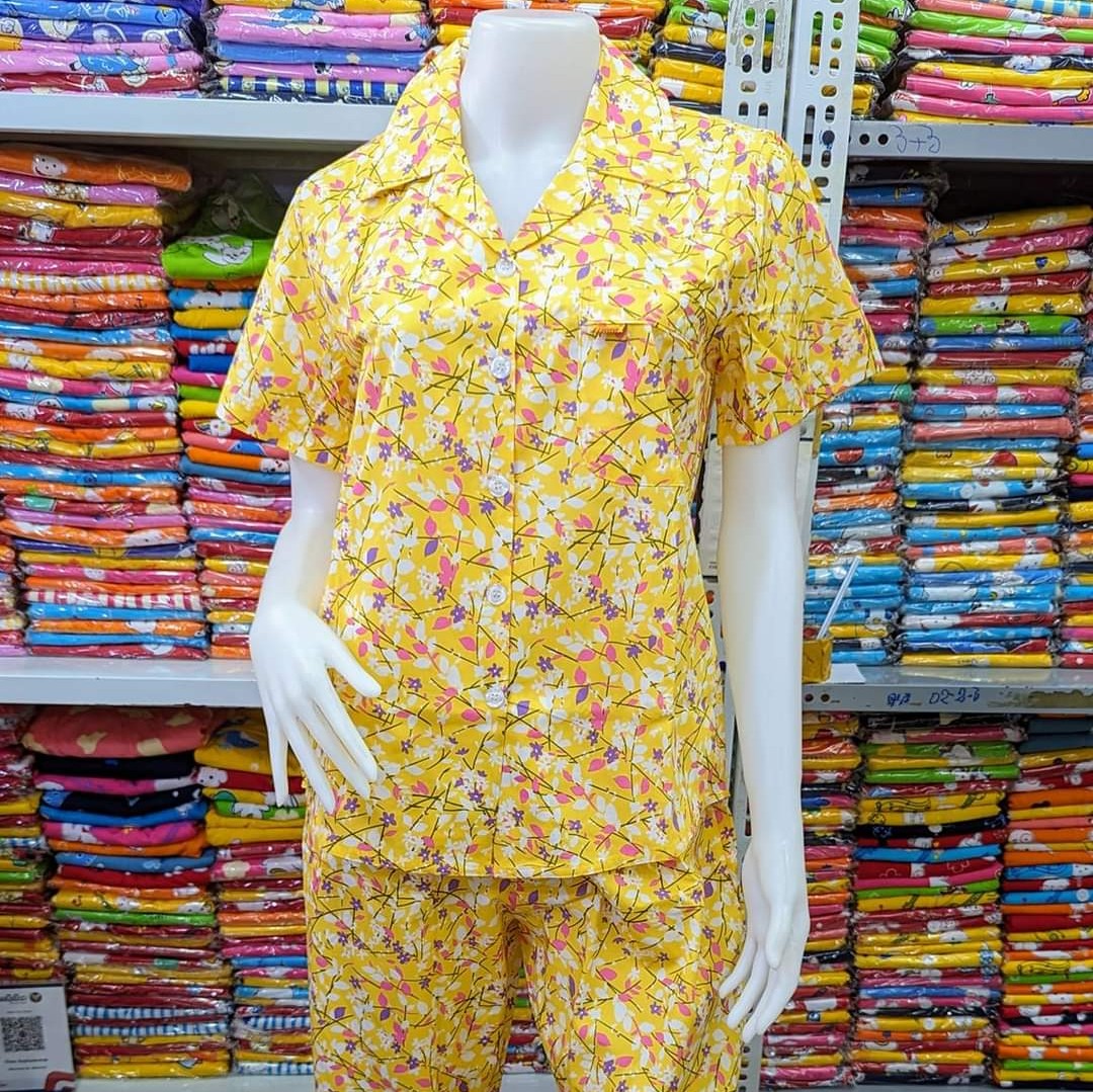 ឈុតផ្កា ធីតា ដៃខ្លី ជើងត្រការ