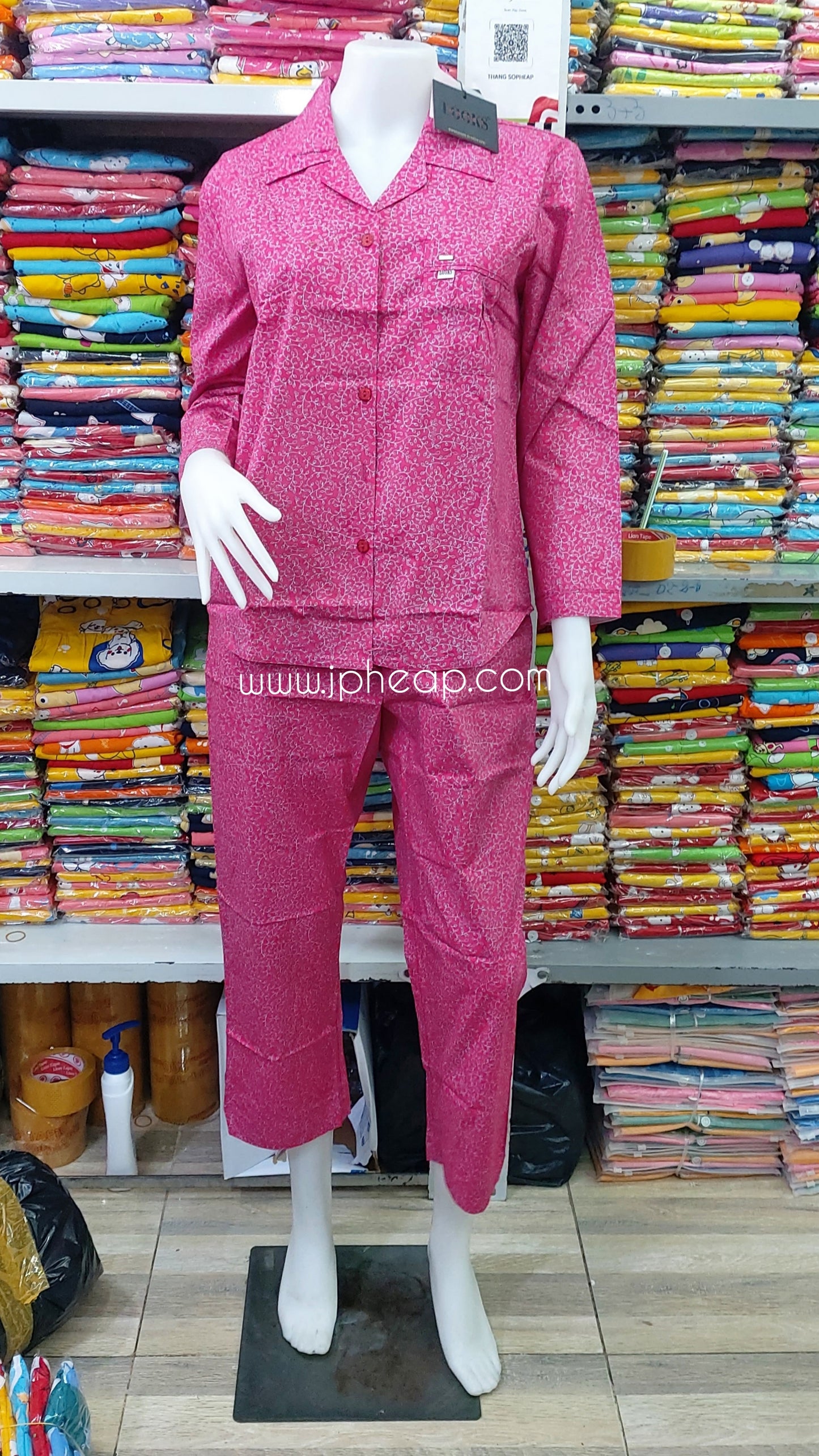 ឈុត LOOKSWOMEN សាច់រឹង