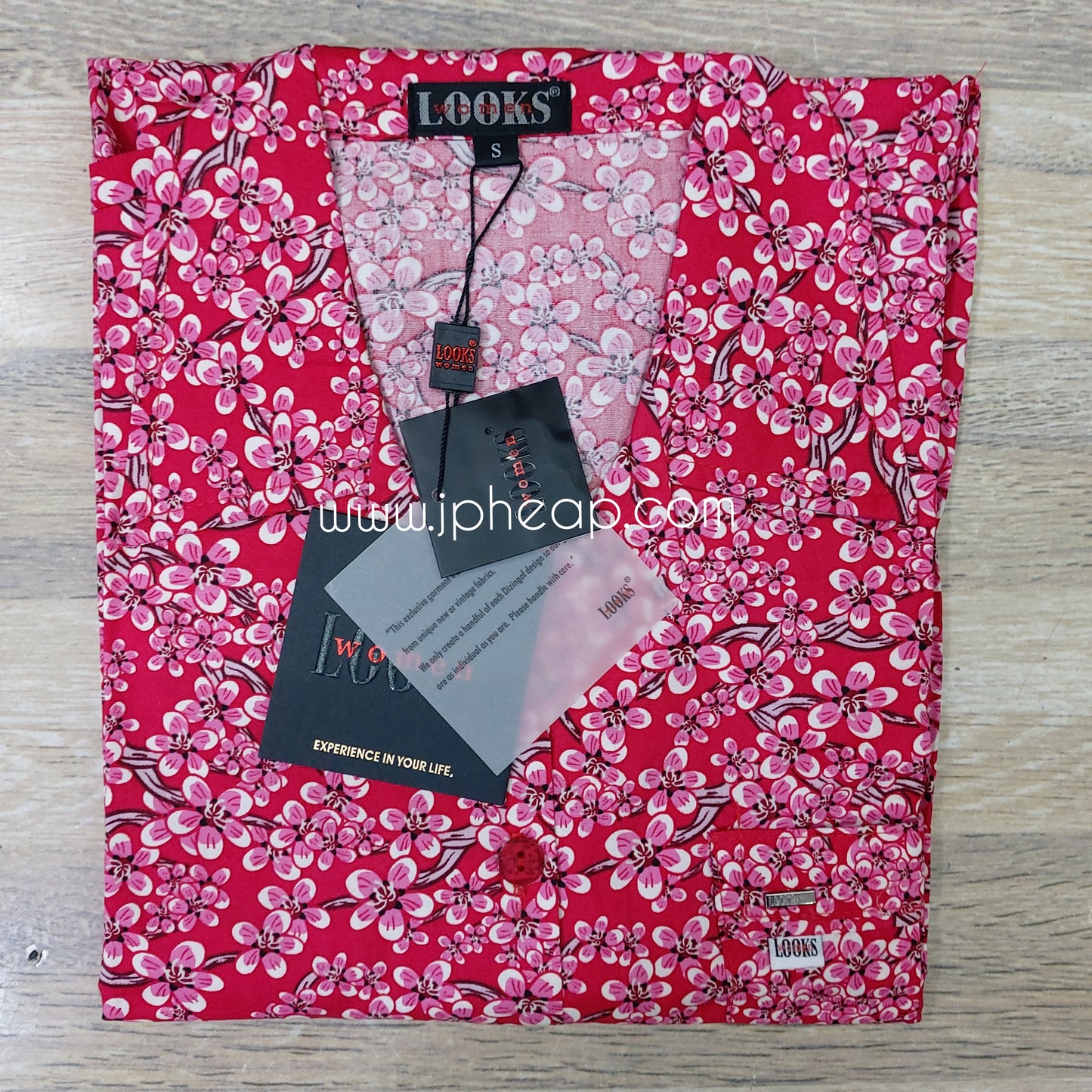 ឈុត LOOKSWOMEN សាច់រឹង