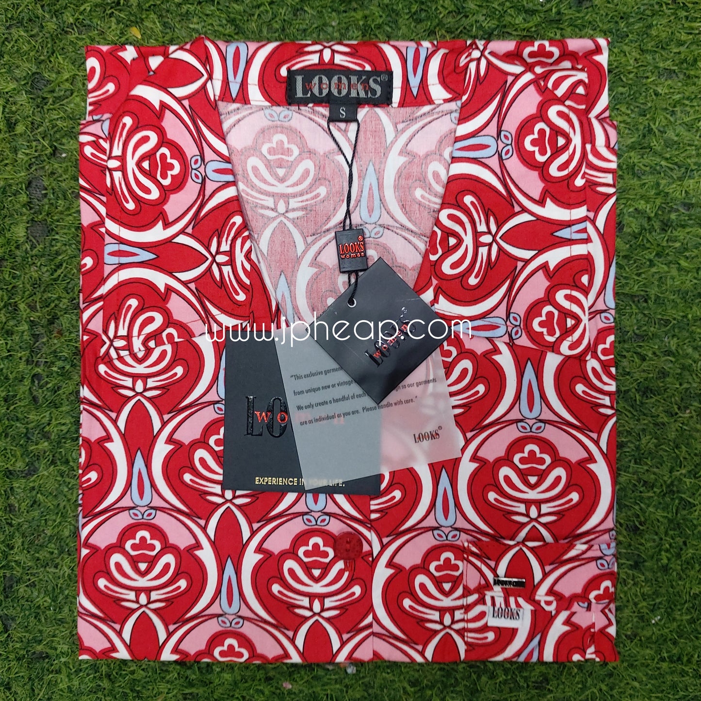 ឈុត LOOKSWOMEN សាច់រឹង