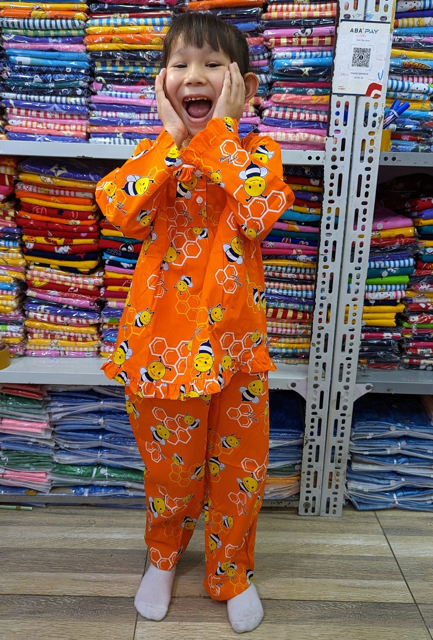 ឈុត តុកក្តាថៃ JP រូបឃ្មុំ គ្រប់ទំហំ