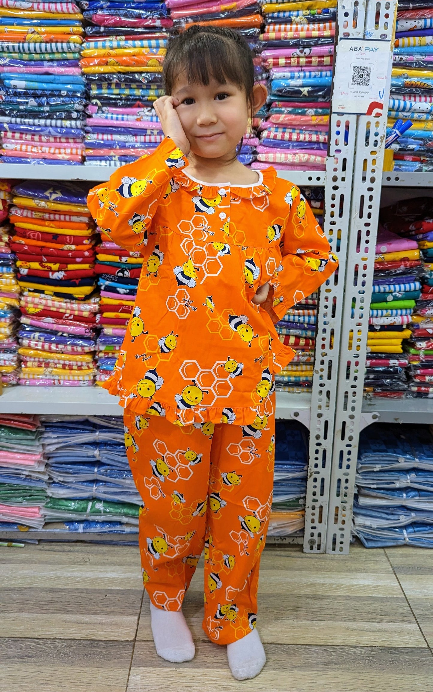 ឈុត តុកក្តាថៃ JP រូបឃ្មុំ គ្រប់ទំហំ