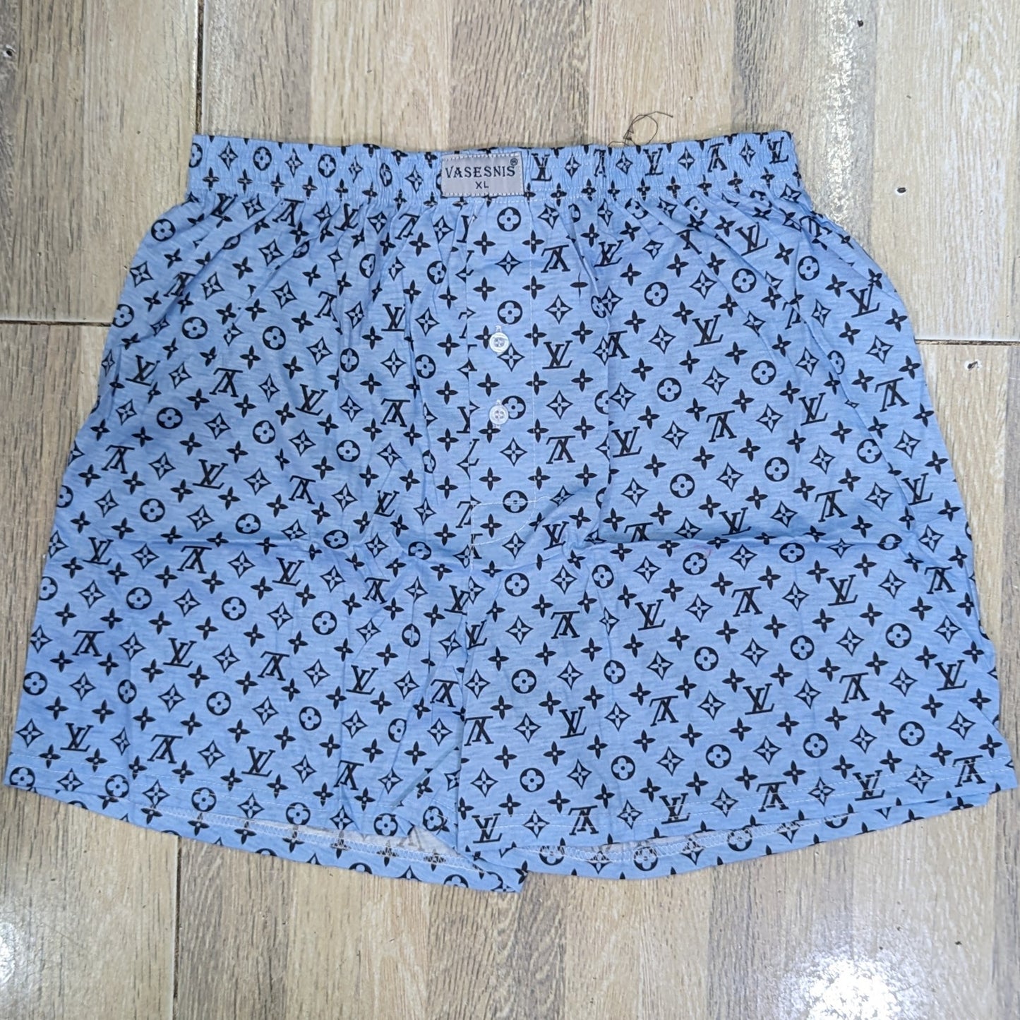 ខោខ្លីក្នុង បុរស មួយដុំមាន ១២ខោខ្លី