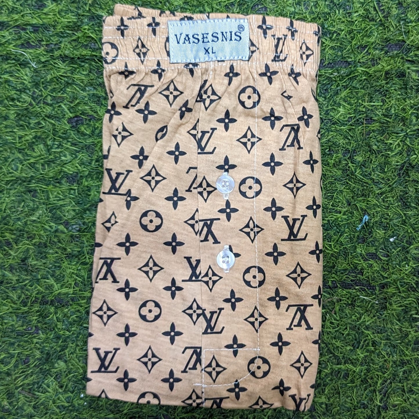 ខោខ្លីក្នុង បុរស មួយដុំមាន ១២ខោខ្លី