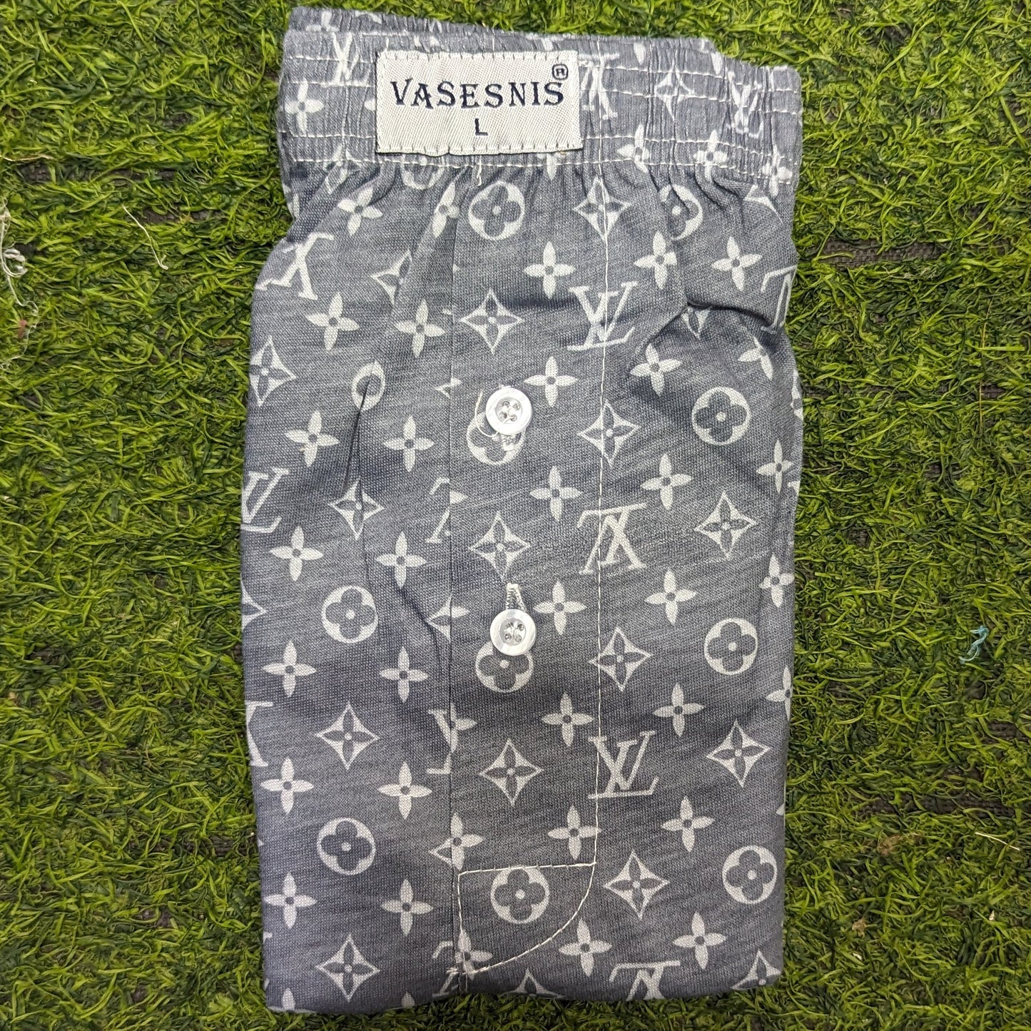 ខោខ្លីក្នុង ក្មេងជំទង់ មួយដុំមាន ១២ខោខ្លី LV