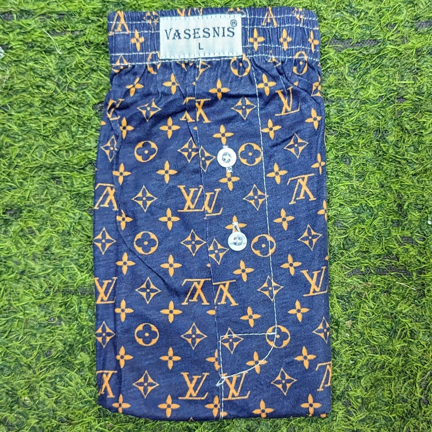 ខោខ្លីក្នុង ក្មេងជំទង់ មួយដុំមាន ១២ខោខ្លី LV