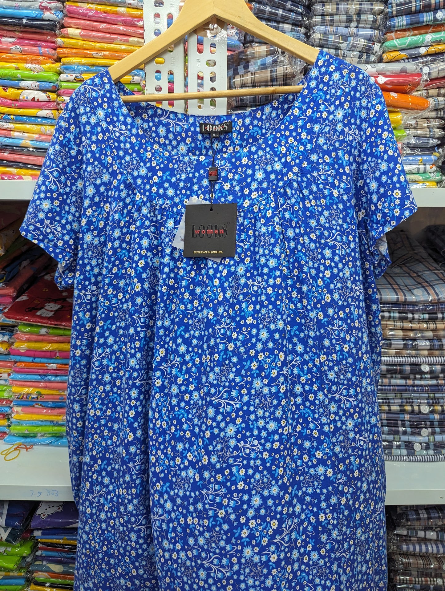 រ៉ូប LOOKSWOMEN សាច់ទន់ ដៃខ្លី