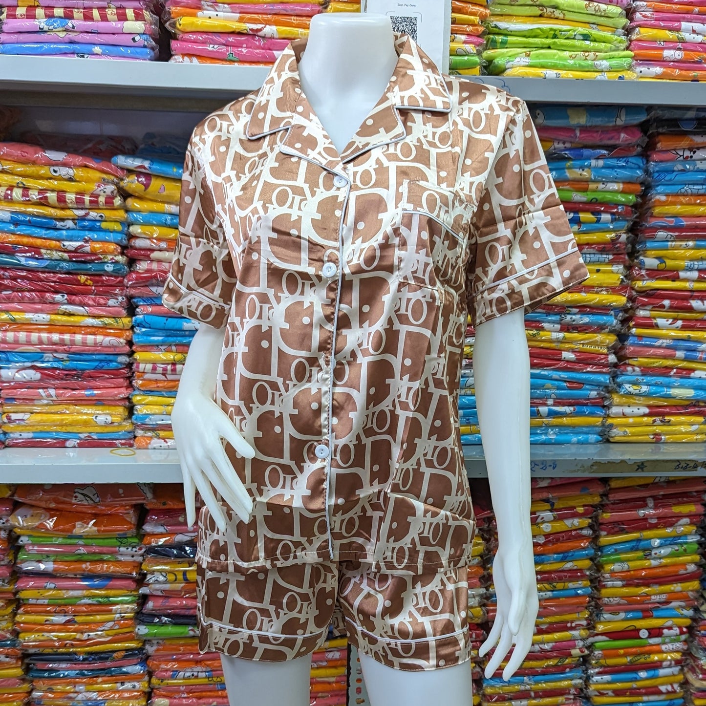 ឈុតរលោងចិន ឡាយ៍ DG គុណក