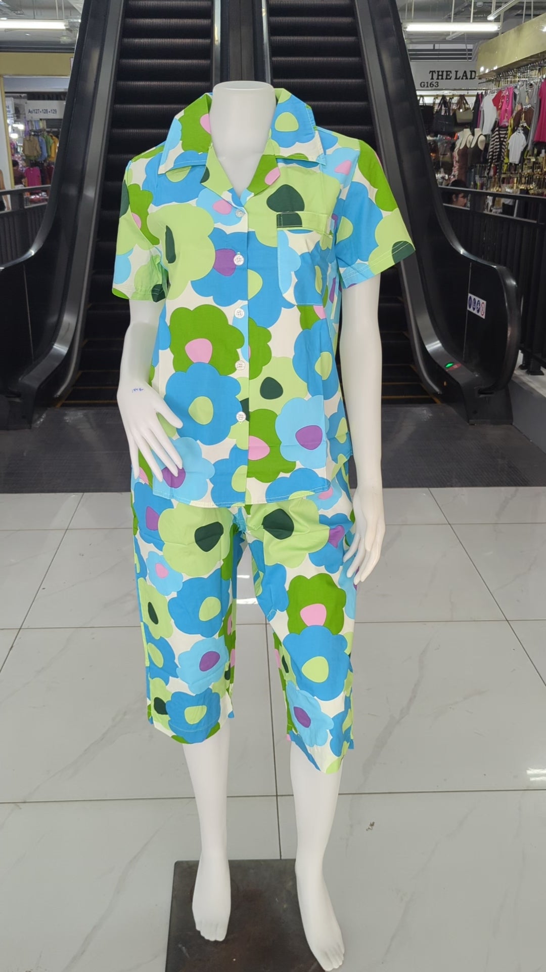 ឈុតផ្កា ធីតា ដៃខ្លី ជើងទ្រការ