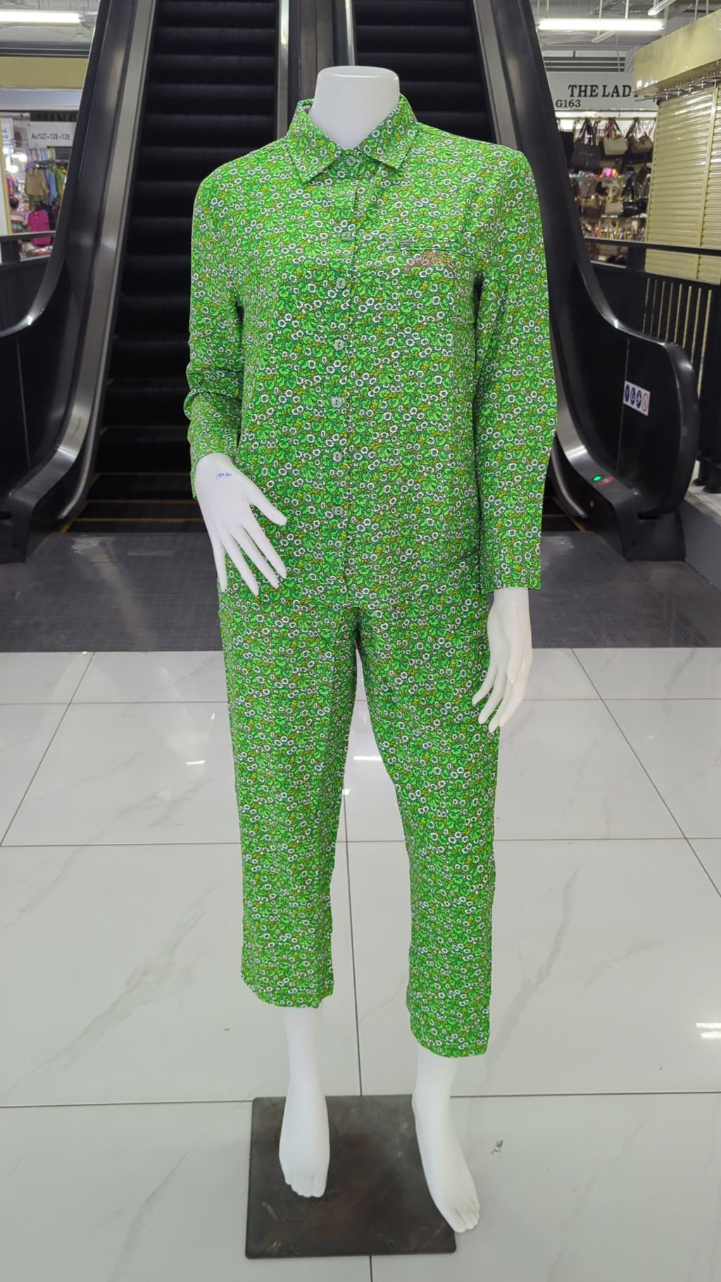 ឈុតឡុកសាច់ទន់ ត្រជាក់