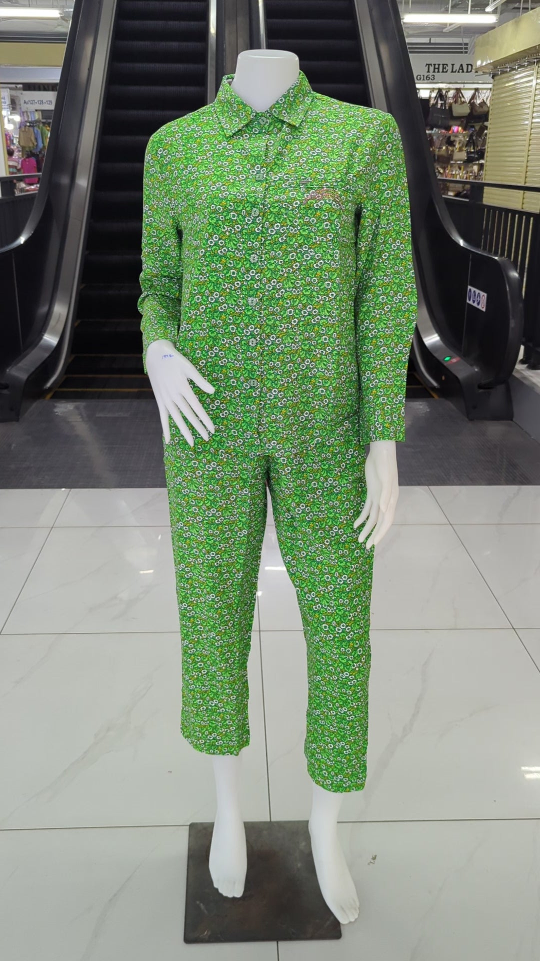 ឈុតឡុកសាច់ទន់ ត្រជាក់