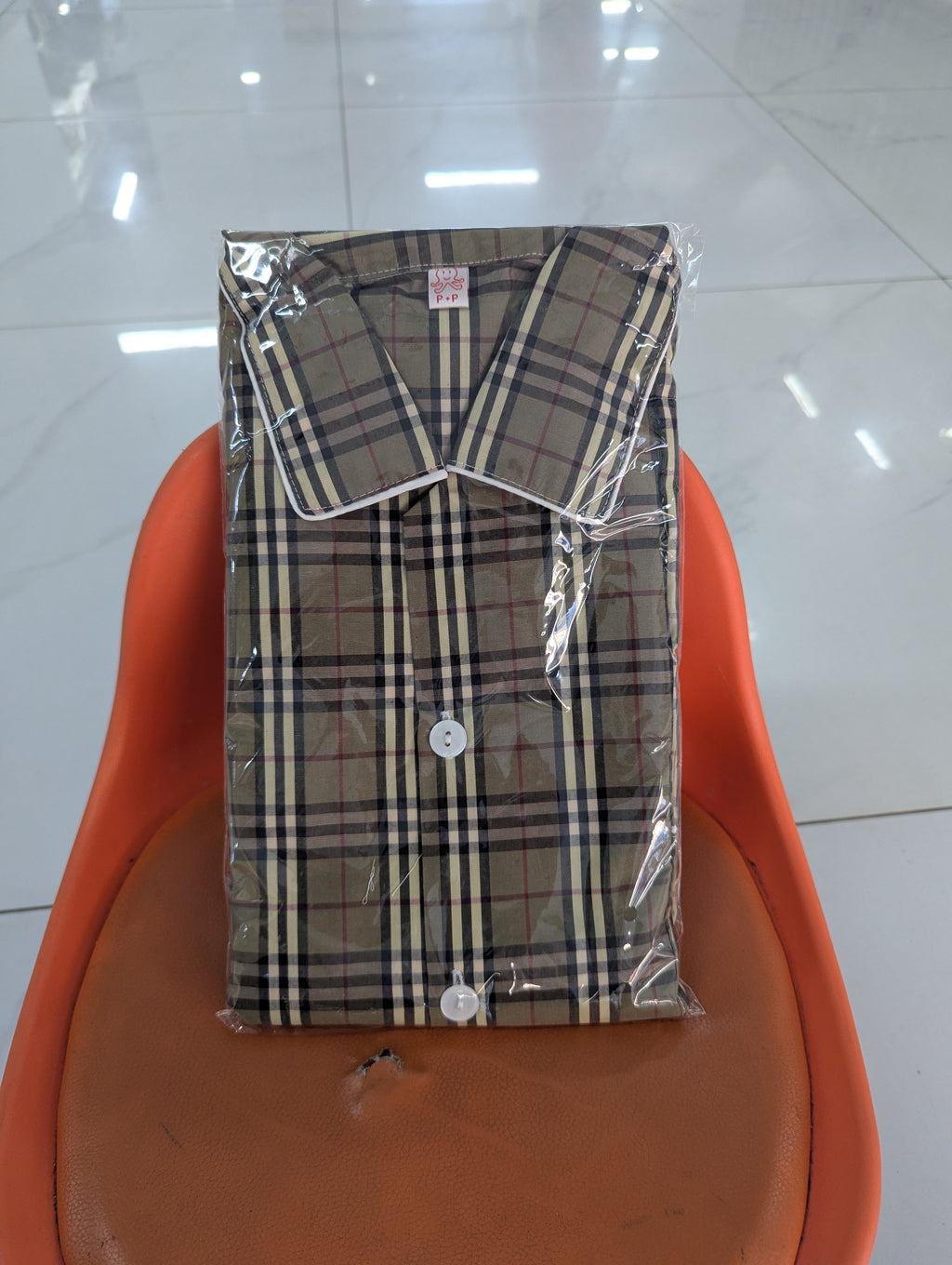 ឈុតការ៉ូ ប្រុស-ស្រី