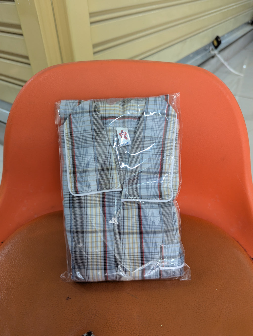 ឈុតការ៉ូ ដៃវែង ជើងវែង