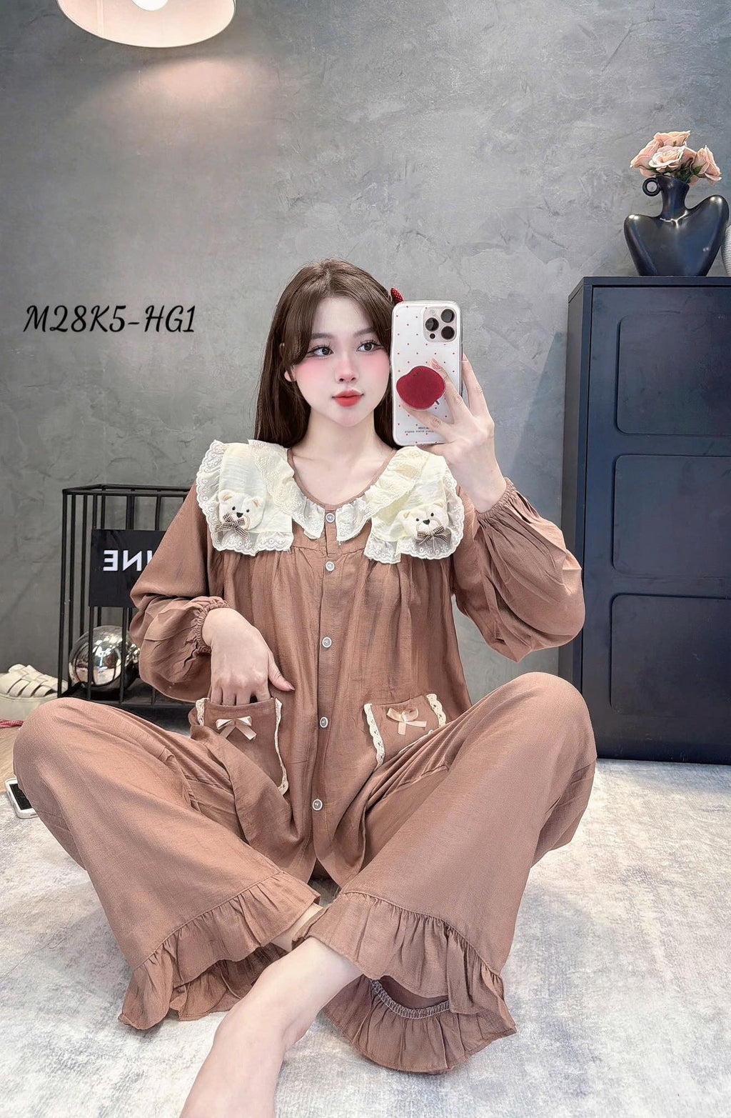 ឈុតសាច់ឡេនីន ដៃវែង ជើងវែង