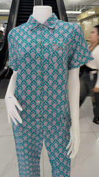 ឈុតឡុកសាច់ទន់ ត្រជាក់