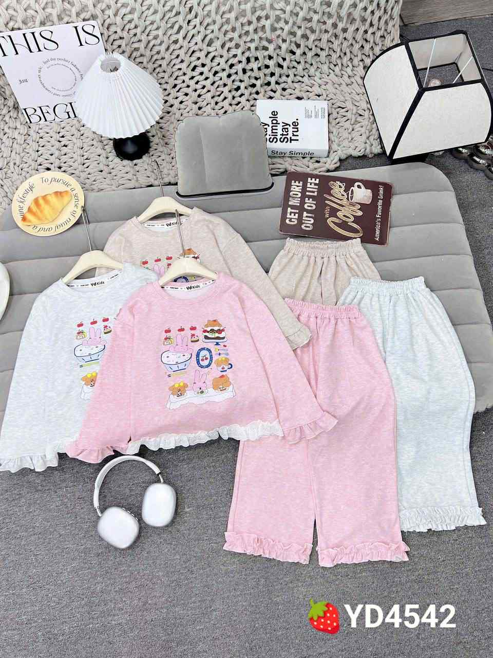 ឈុតក្មេង សាច់យឺត