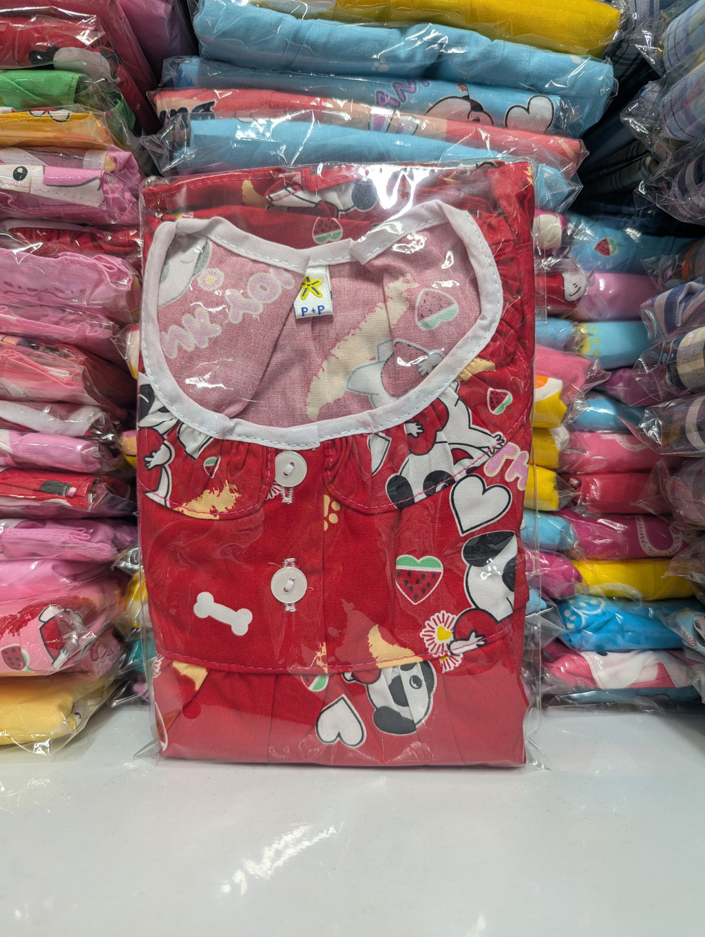 ឈុតក្មេងស្រី ដៃខ្លី ជើងខ្លី