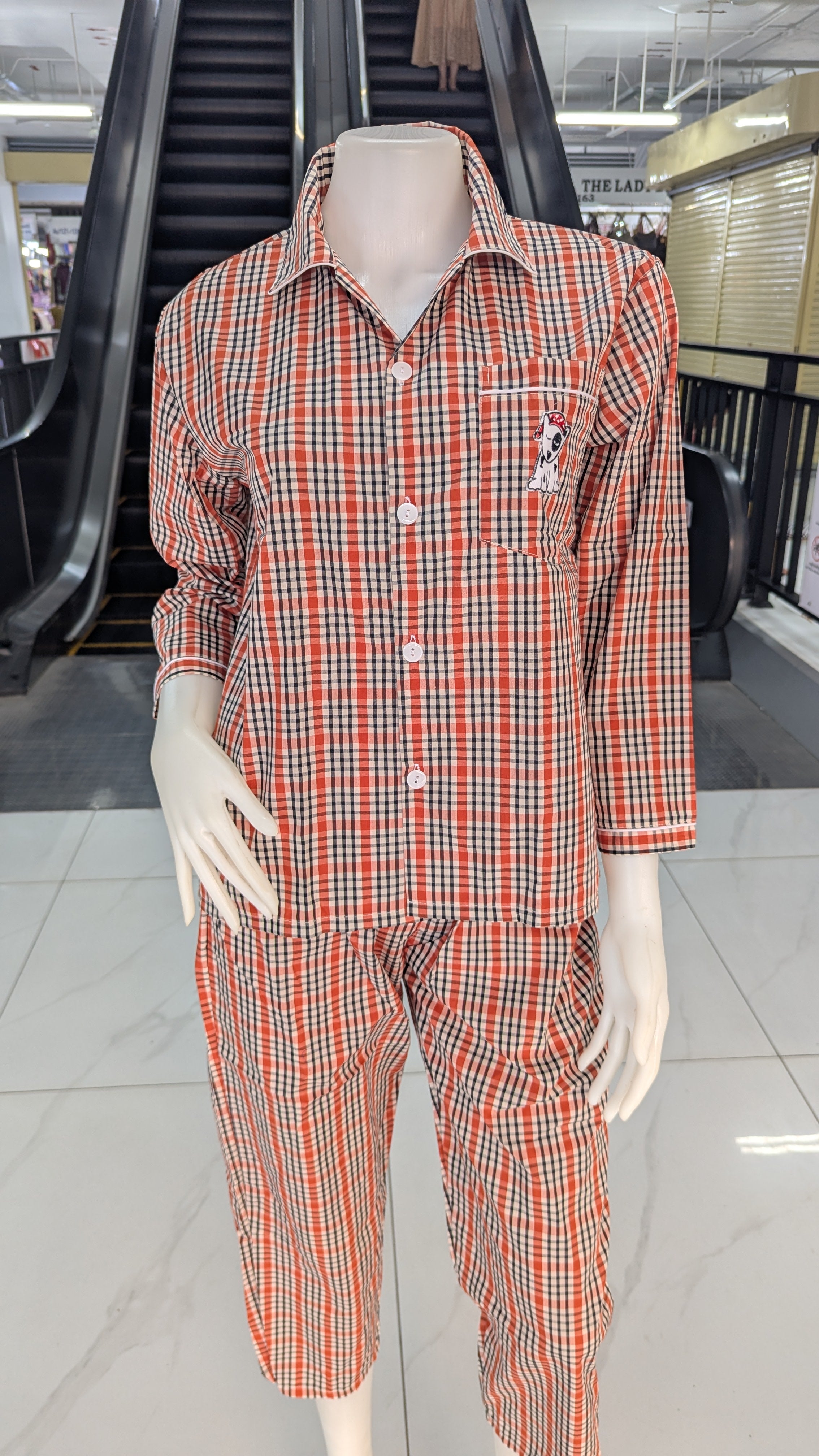 ឈុតការ៉ូ ប្រុស-ស្រី