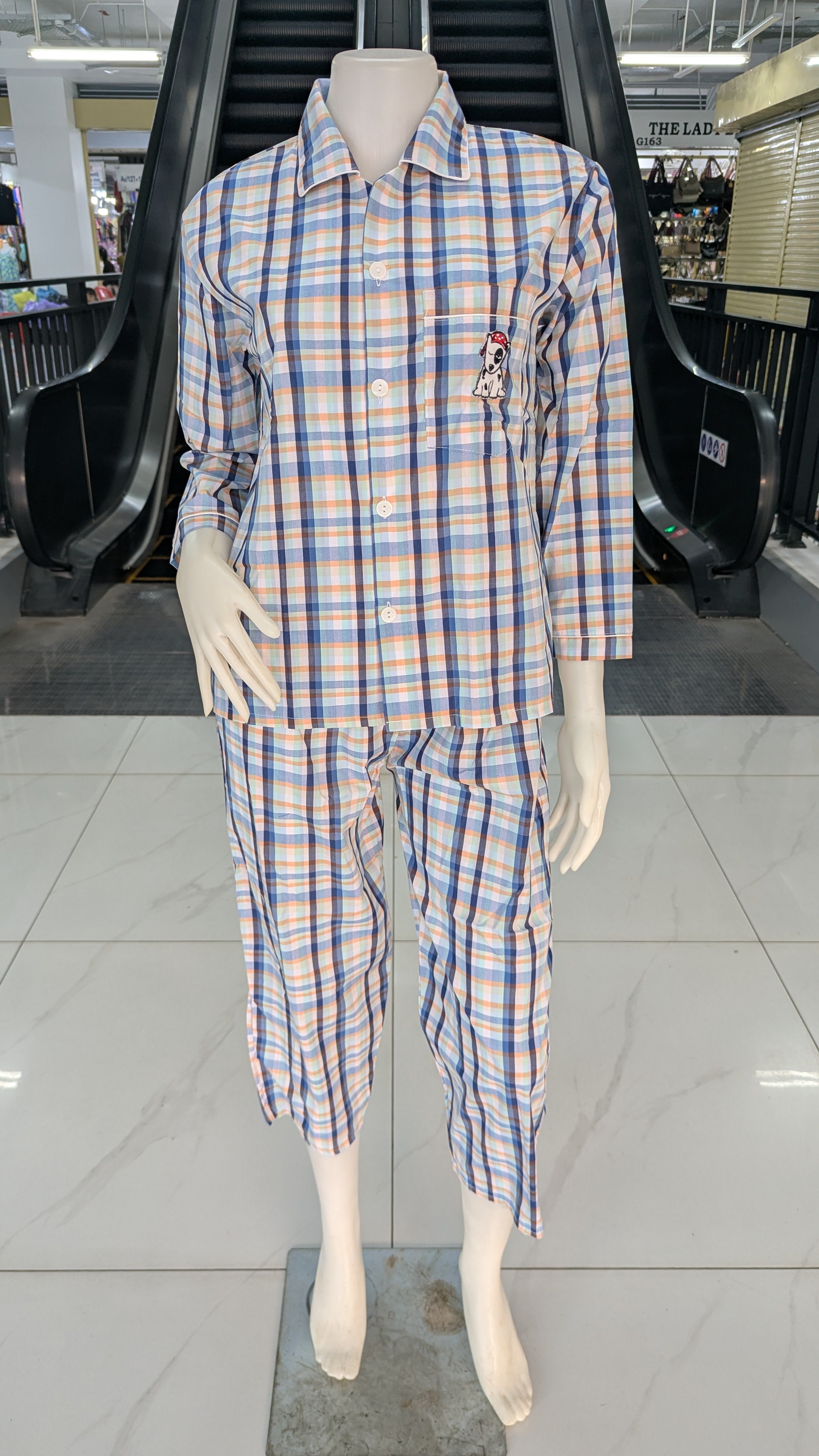 ឈុតការ៉ូ ប្រុស-ស្រី