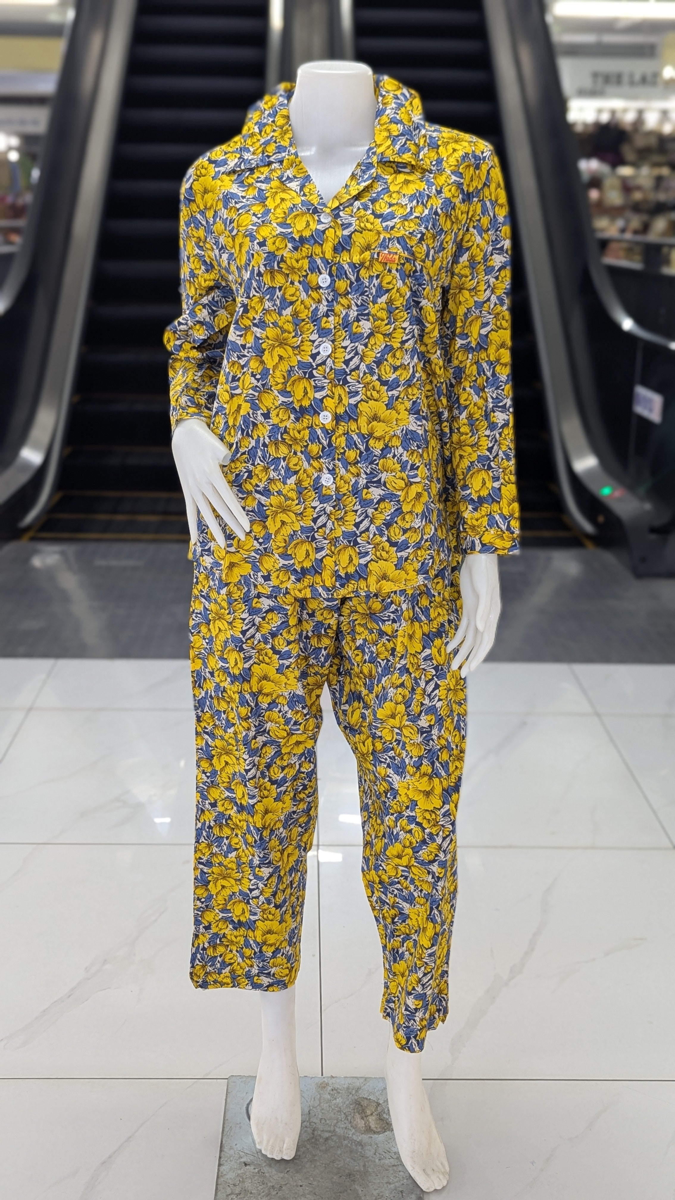 ឈុតផ្កា ធីតា សាច់ស្តើងត្រជាក់