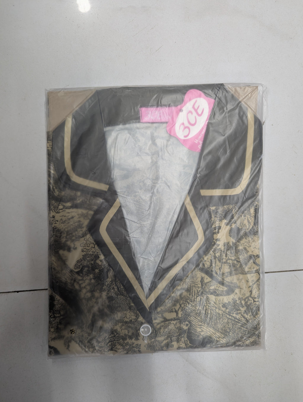 រ៉ូប ឡាទីន