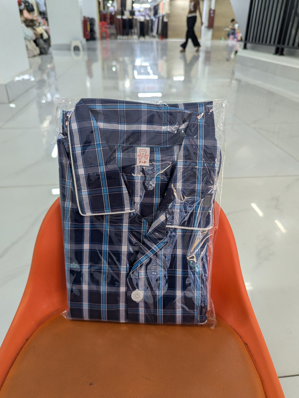 ឈុតការ៉ូ ប្រុស-ស្រី