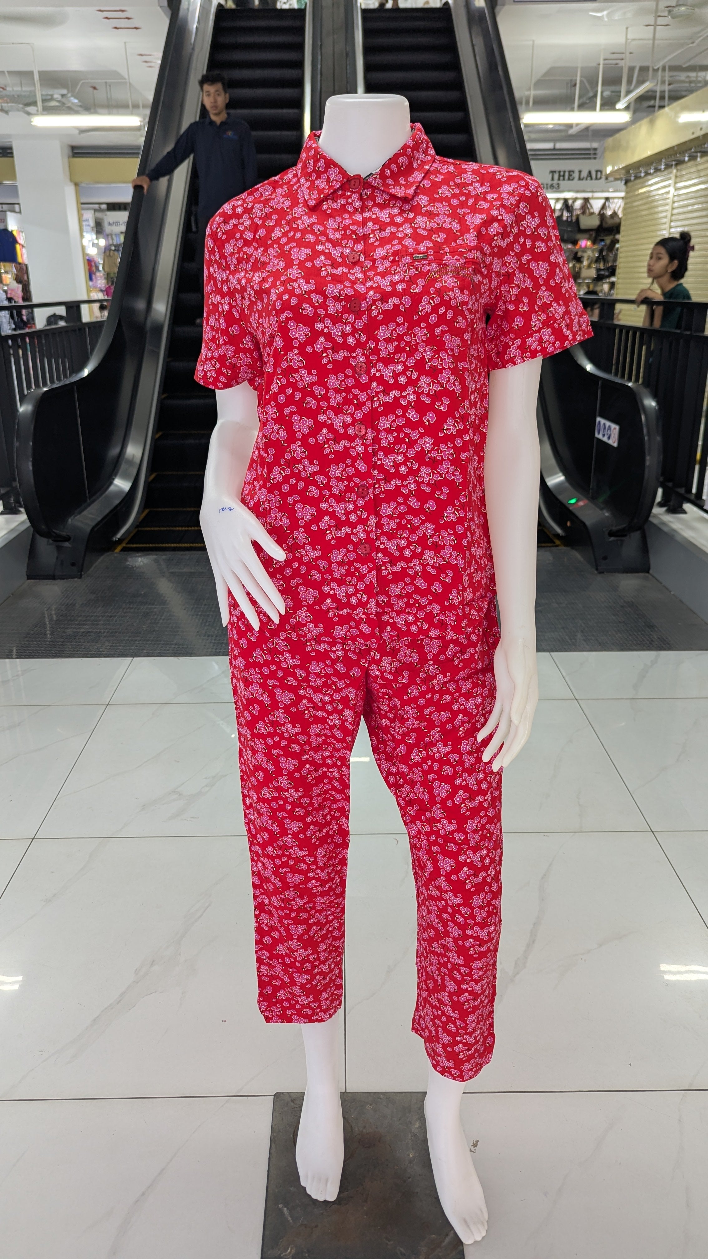 ឈុតឡុកសាច់ទន់ ត្រជាក់