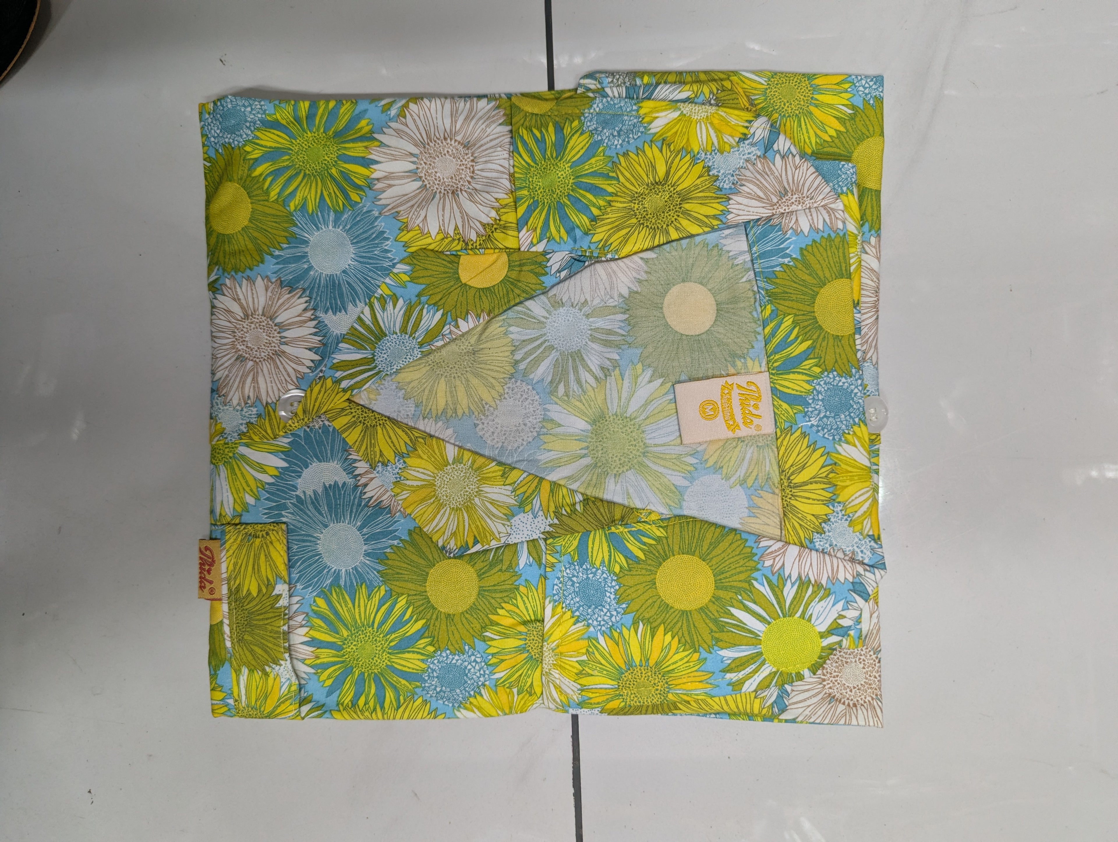 ឈុតផ្កា ធីតា ដៃខ្លី ជើងទ្រការ