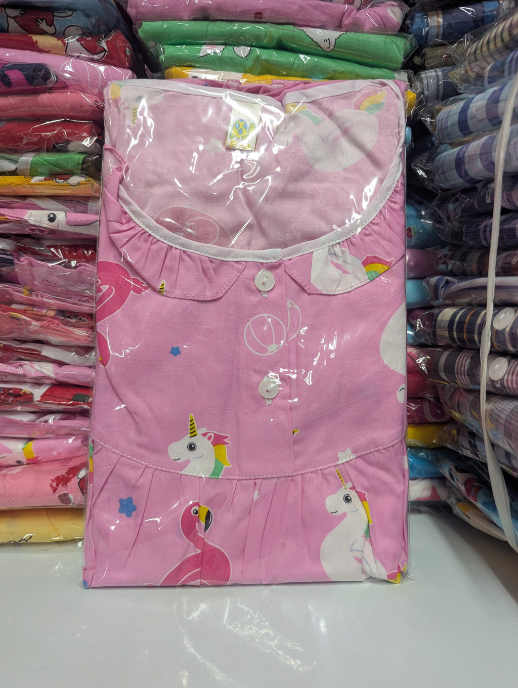 ឈុតក្មេងស្រី ដៃខ្លី ជើងខ្លី