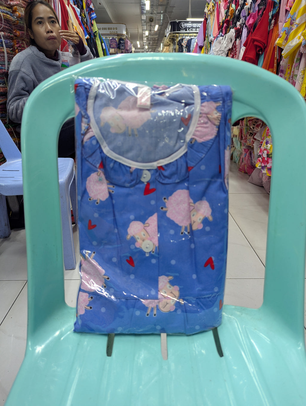 ឈុតតុកក្តាដៃខ្លី ជើងវែង