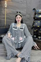 ឈុតការ៉ូសាច់ឡេនីន ដៃវែង ជើងវែង