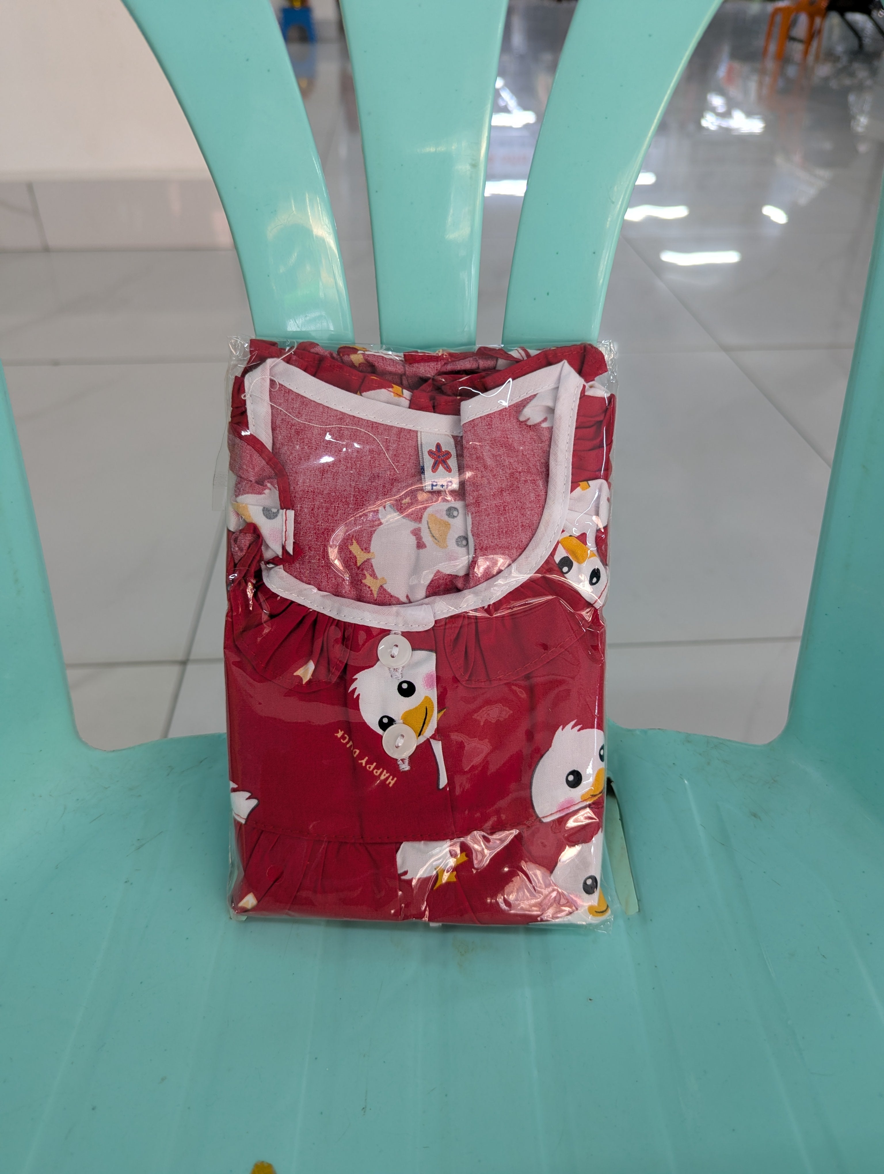 ឈុតក្មេងស្រី ដៃវែង ជើងវែង