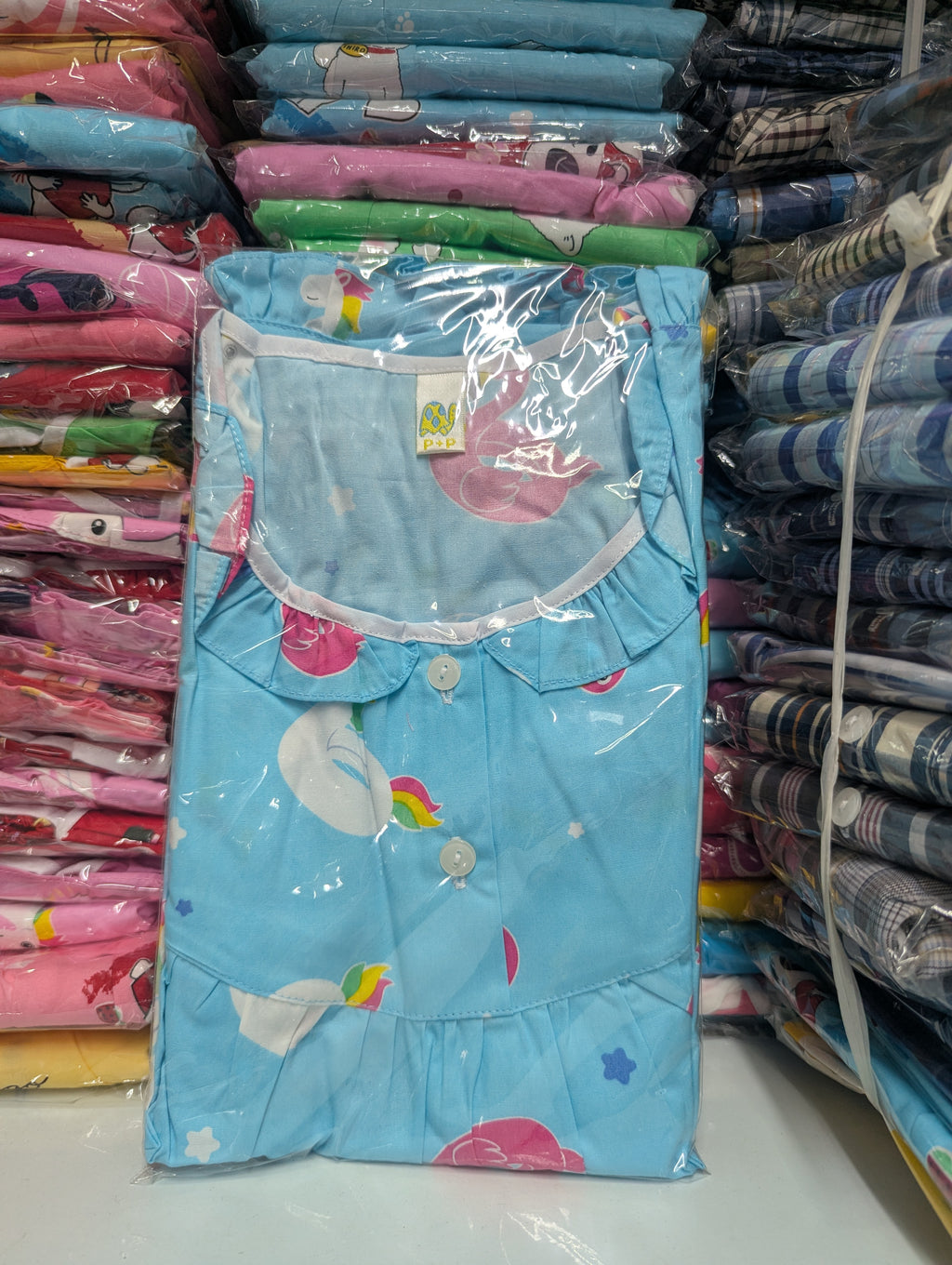 ឈុតក្មេងស្រី ដៃខ្លី ជើងខ្លី