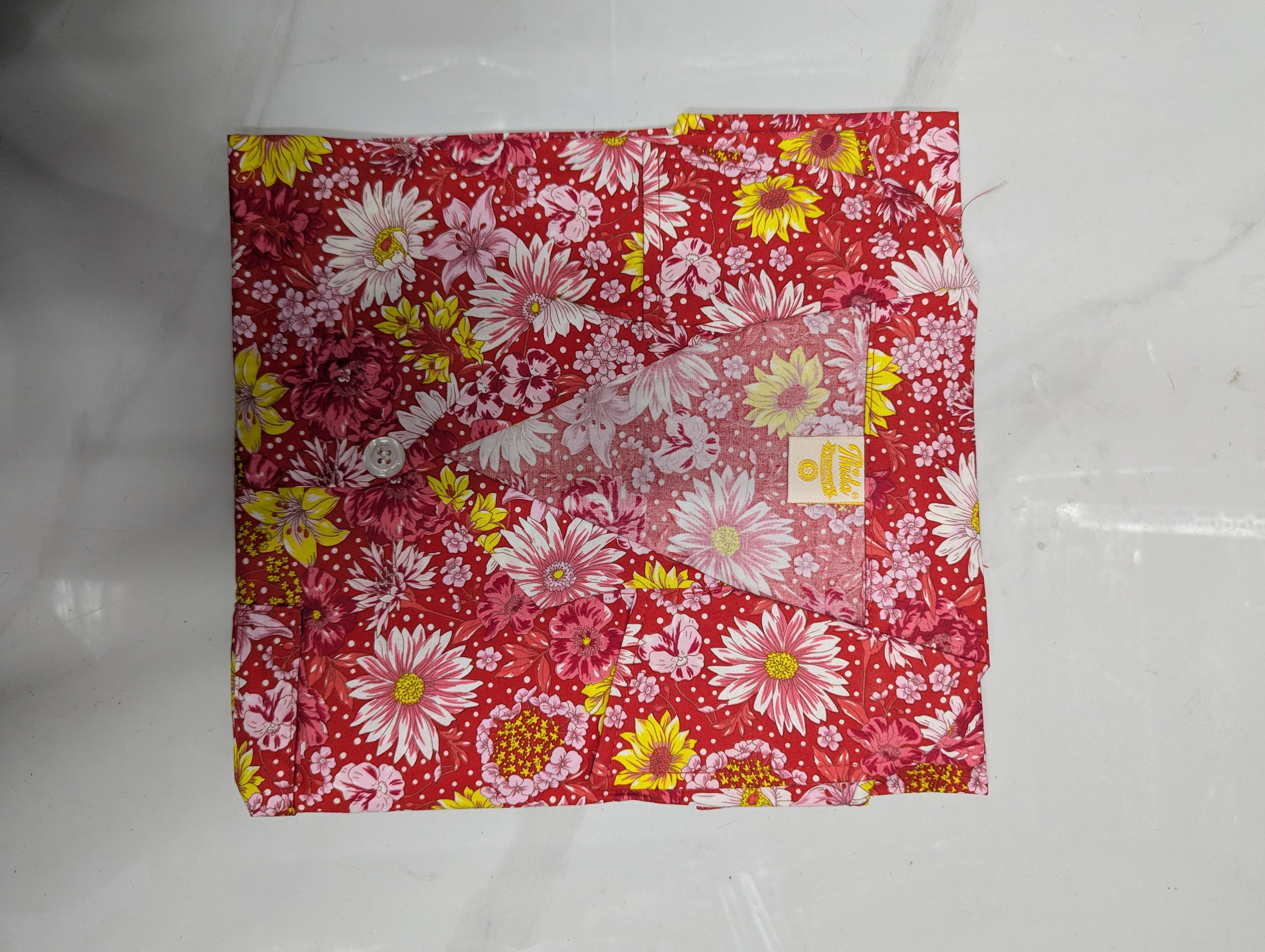 ឈុតផ្កា ធីតា ដៃខ្លី ជើងទ្រការ