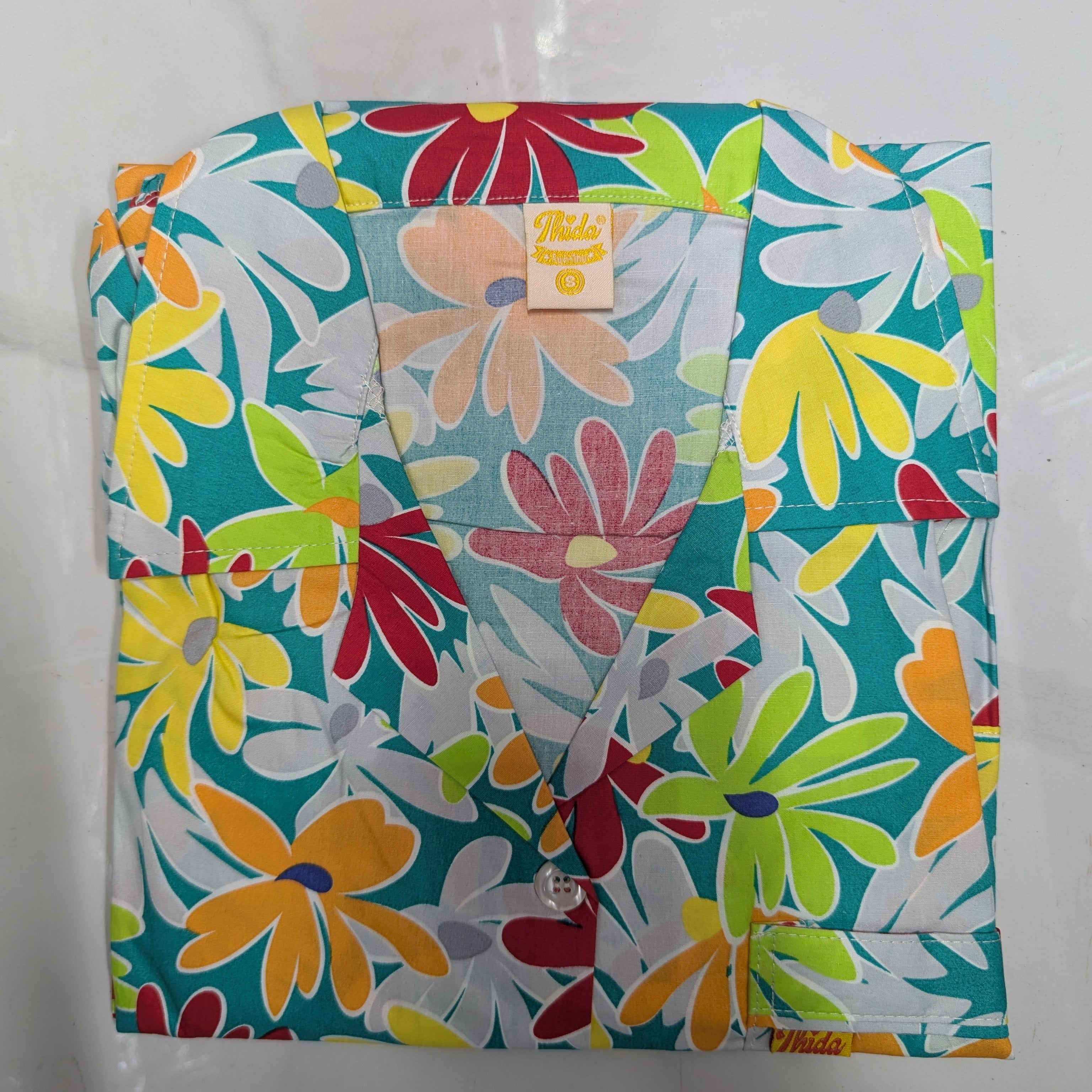 ឈុតផ្កា ធីតា ដៃខ្លី ជើងទ្រការ