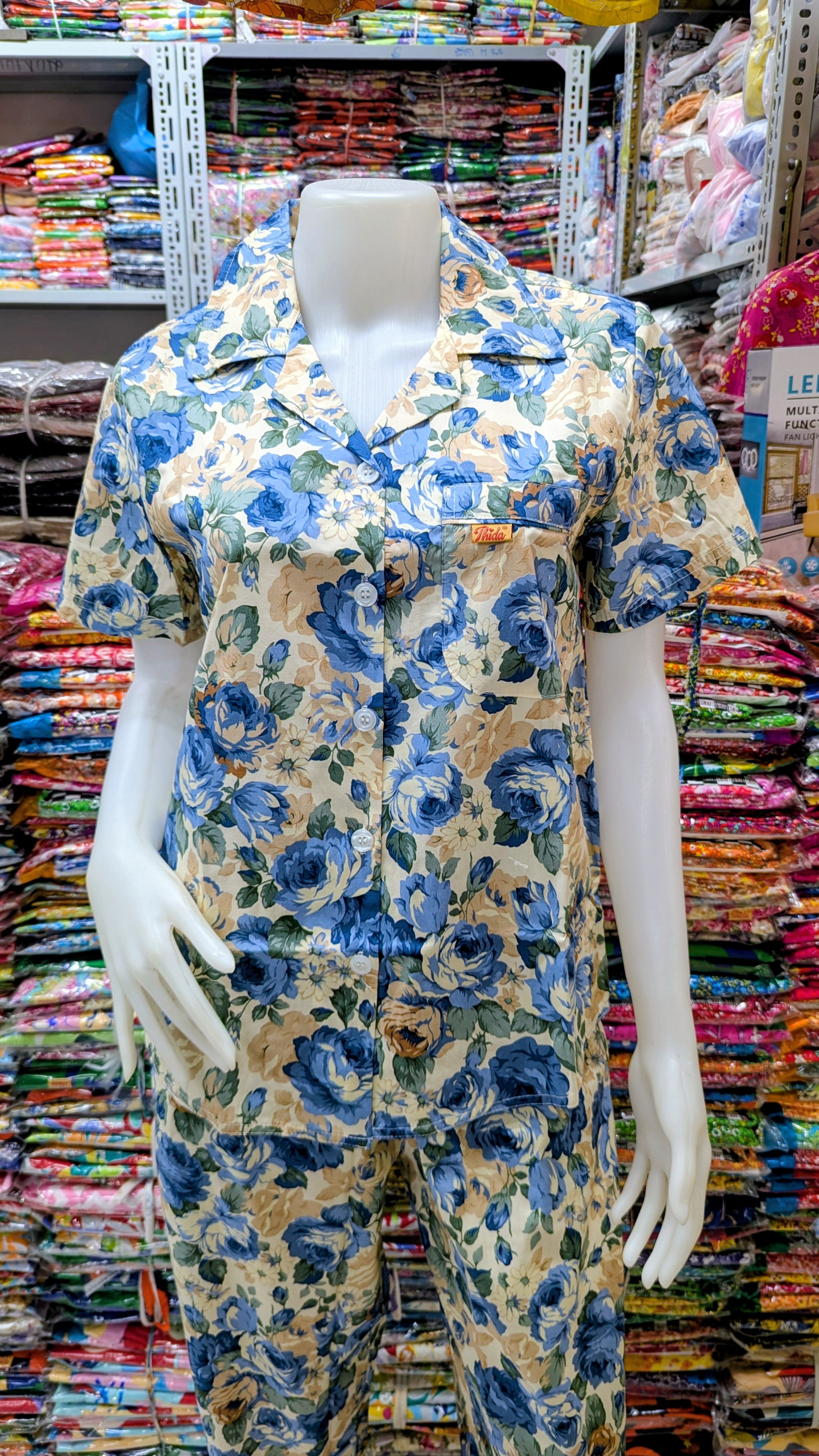 ឈុតផ្កា ធីតា ដៃខ្លី ជើងវែង