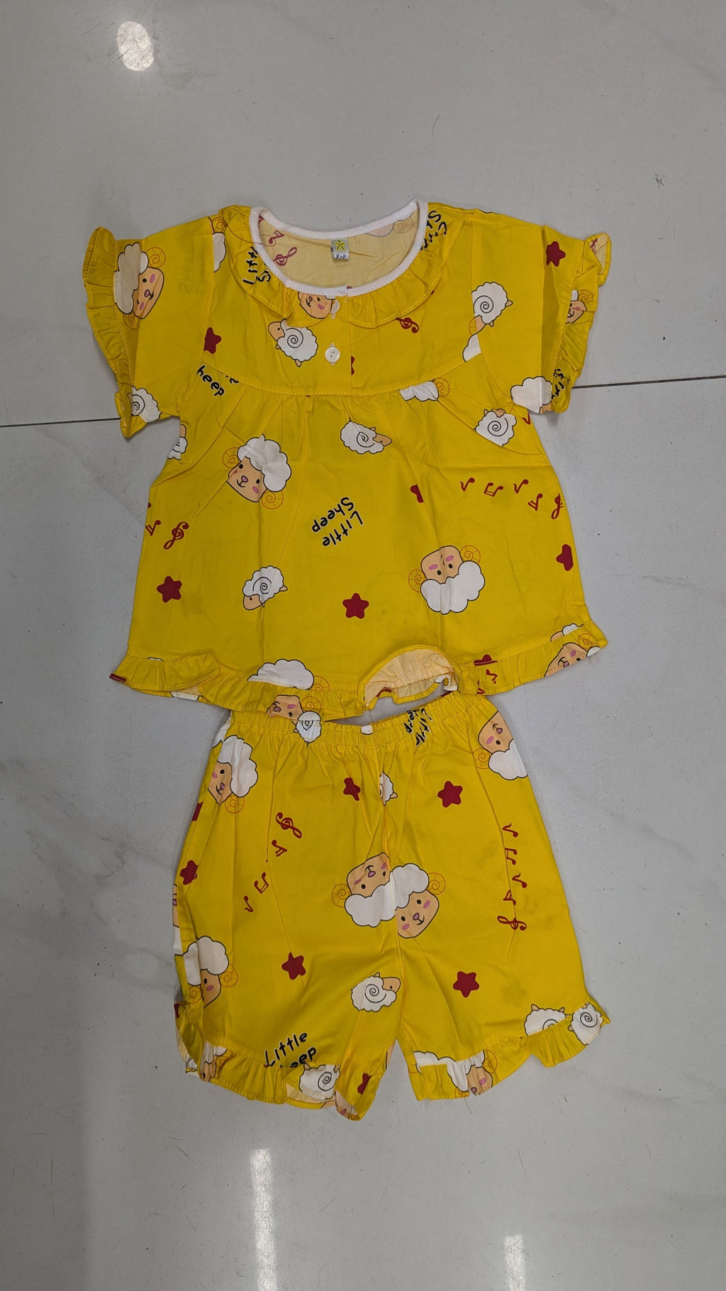 ឈុតក្មេងស្រី ដៃខ្លី ជើងខ្លី