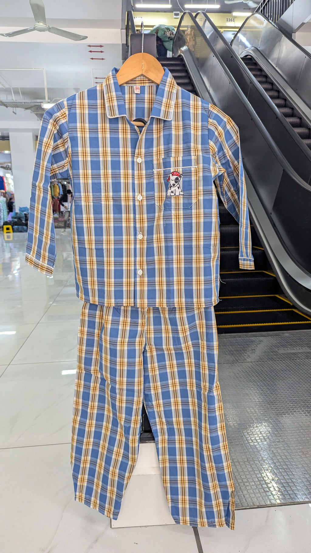 ឈុតការ៉ូ ដៃវែង ជើងវែង