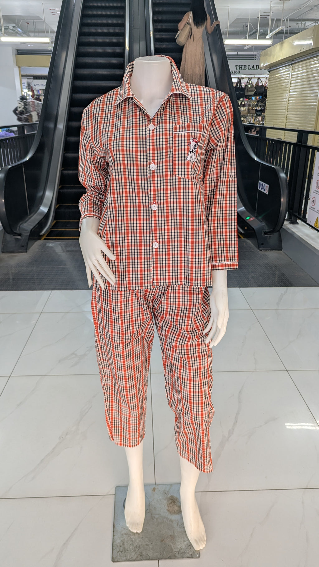 ឈុតការ៉ូ ប្រុស-ស្រី