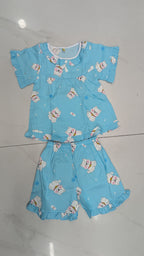 ឈុតក្មេងស្រី ដៃខ្លី ជើងខ្លី