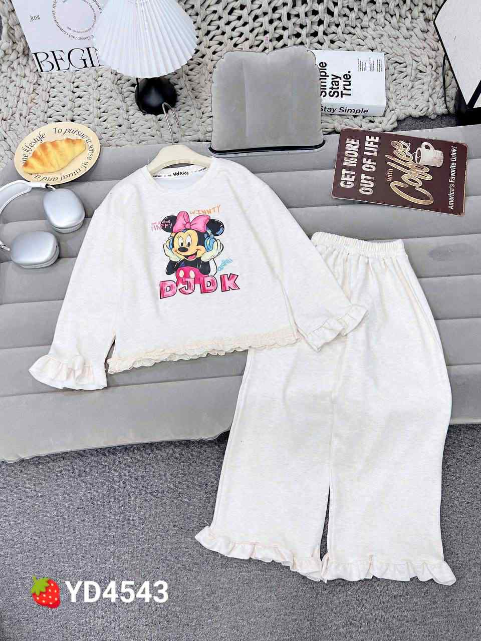 ឈុតគេងក្មេង សាច់យឺត