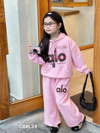 ឈុតក្មេង សាច់យឺតក្រាស់