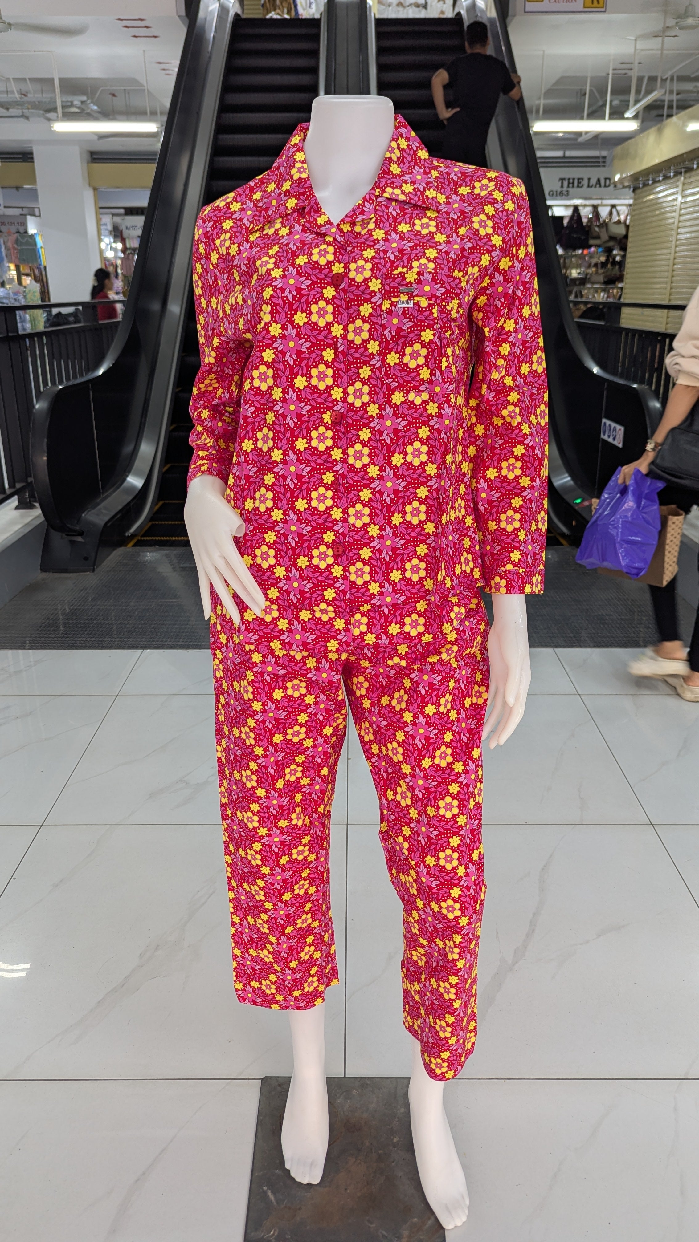 ឈុតឡុកសាច់រឹង ដៃវែង ជើងវែង