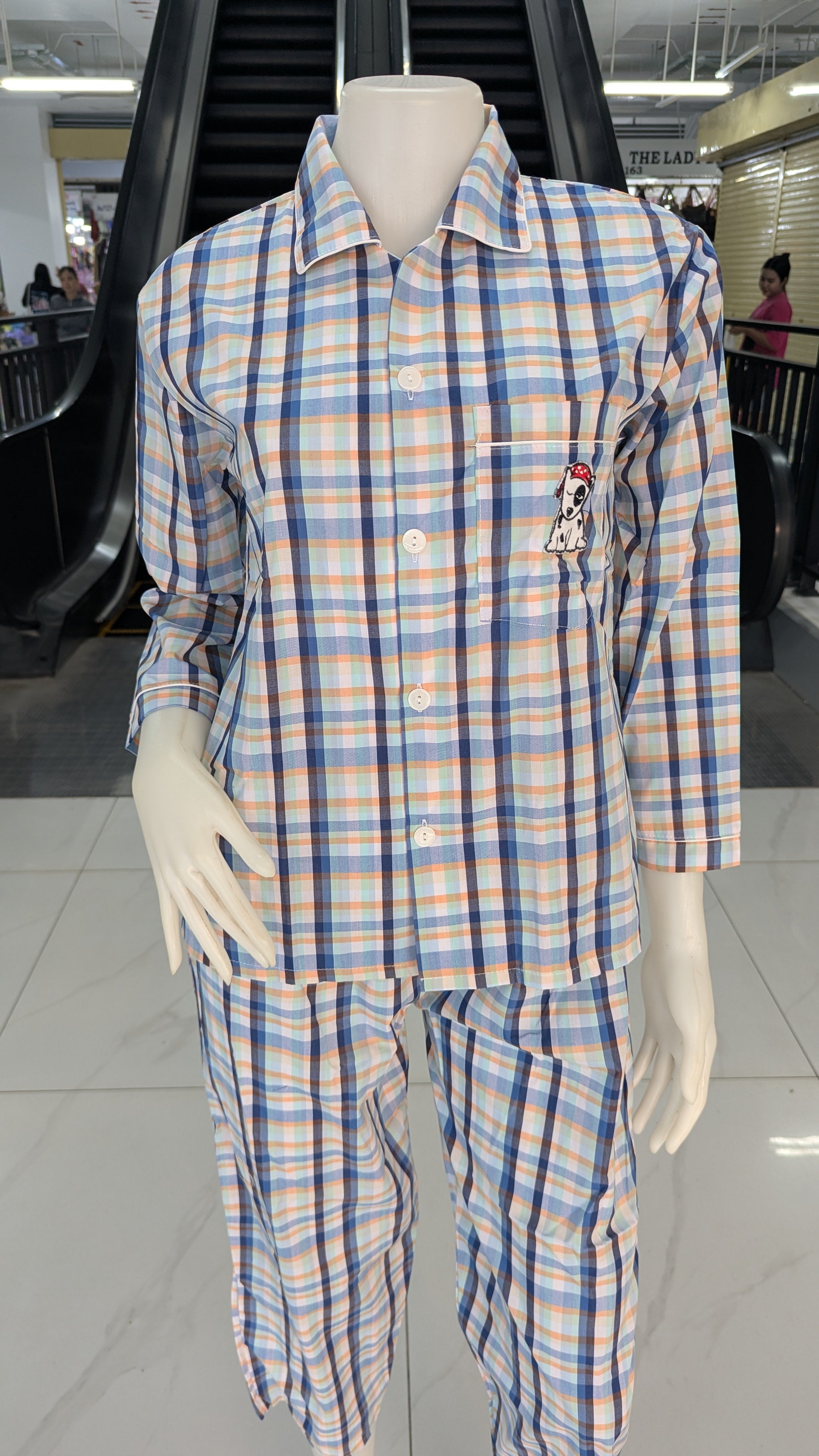 ឈុតការ៉ូ ប្រុស-ស្រី