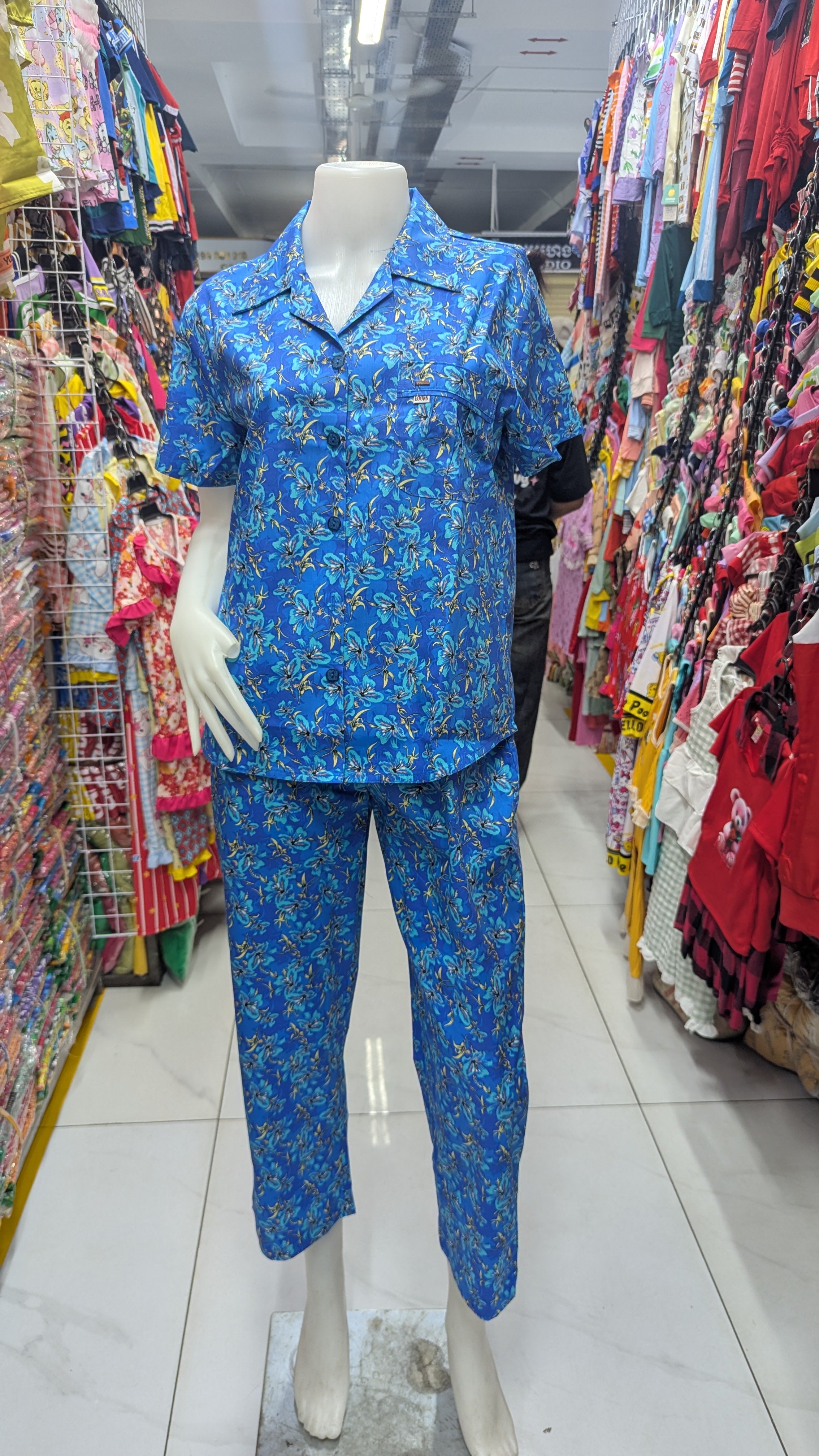 LOOKSWOMEN សាច់រឹង ដៃវែងខ្លី ជើងវែង