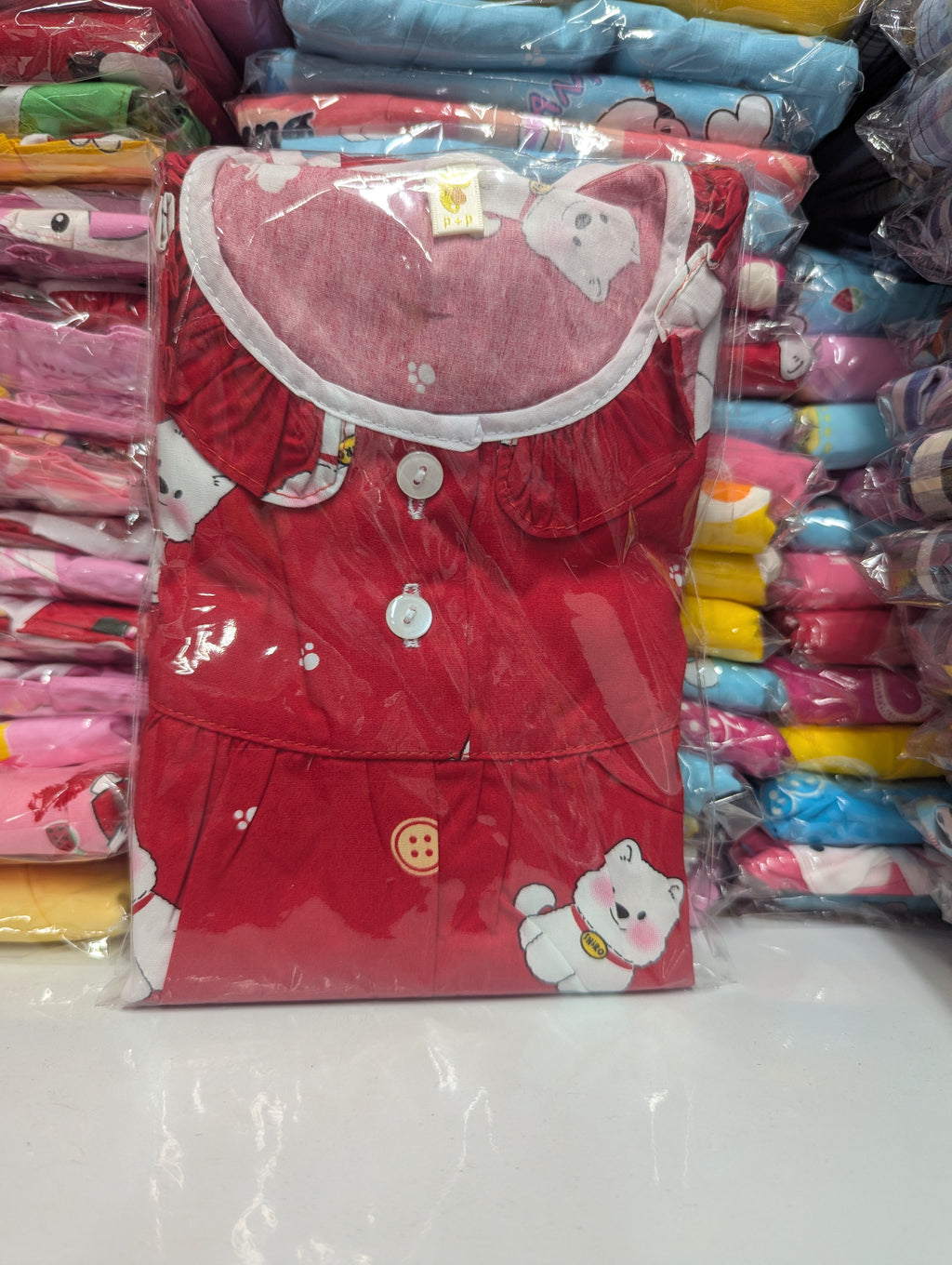 ឈុតក្មេងស្រី ដៃខ្លី ជើងខ្លី