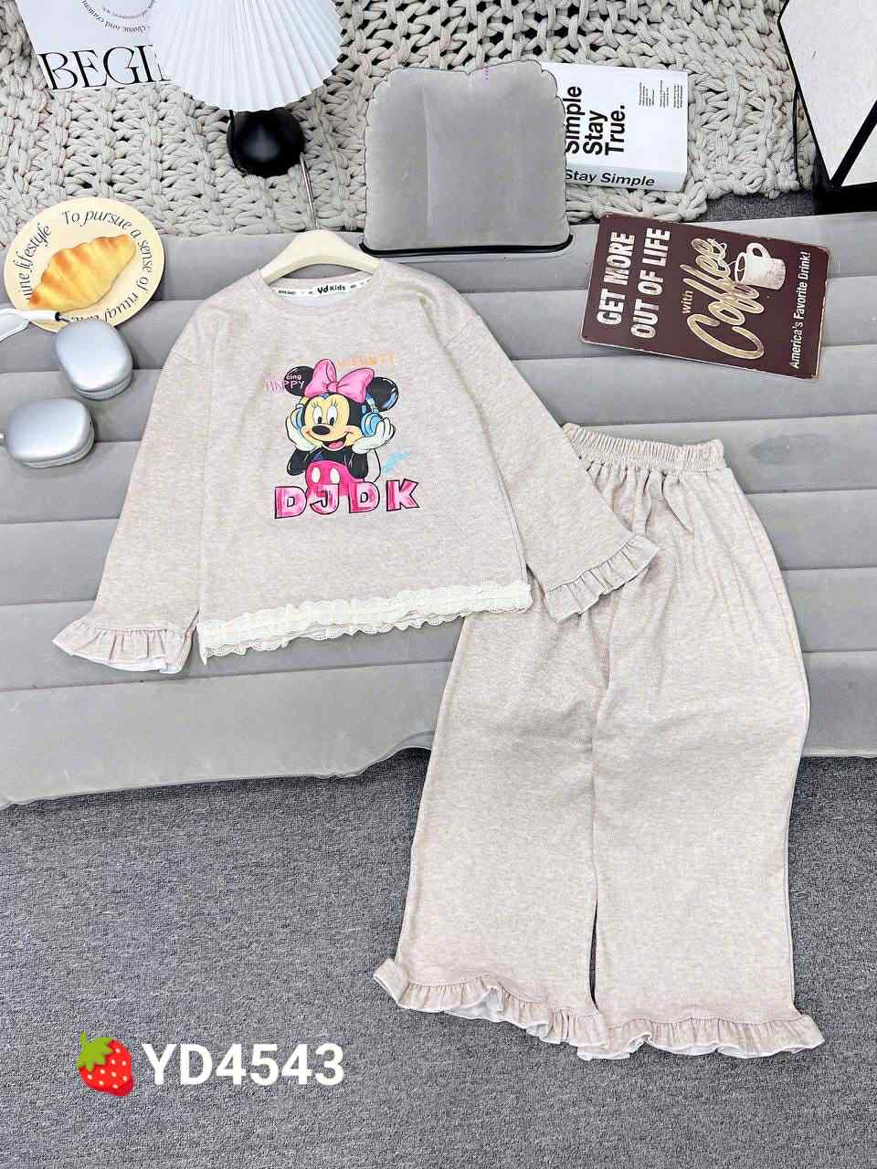 ឈុតគេងក្មេង សាច់យឺត