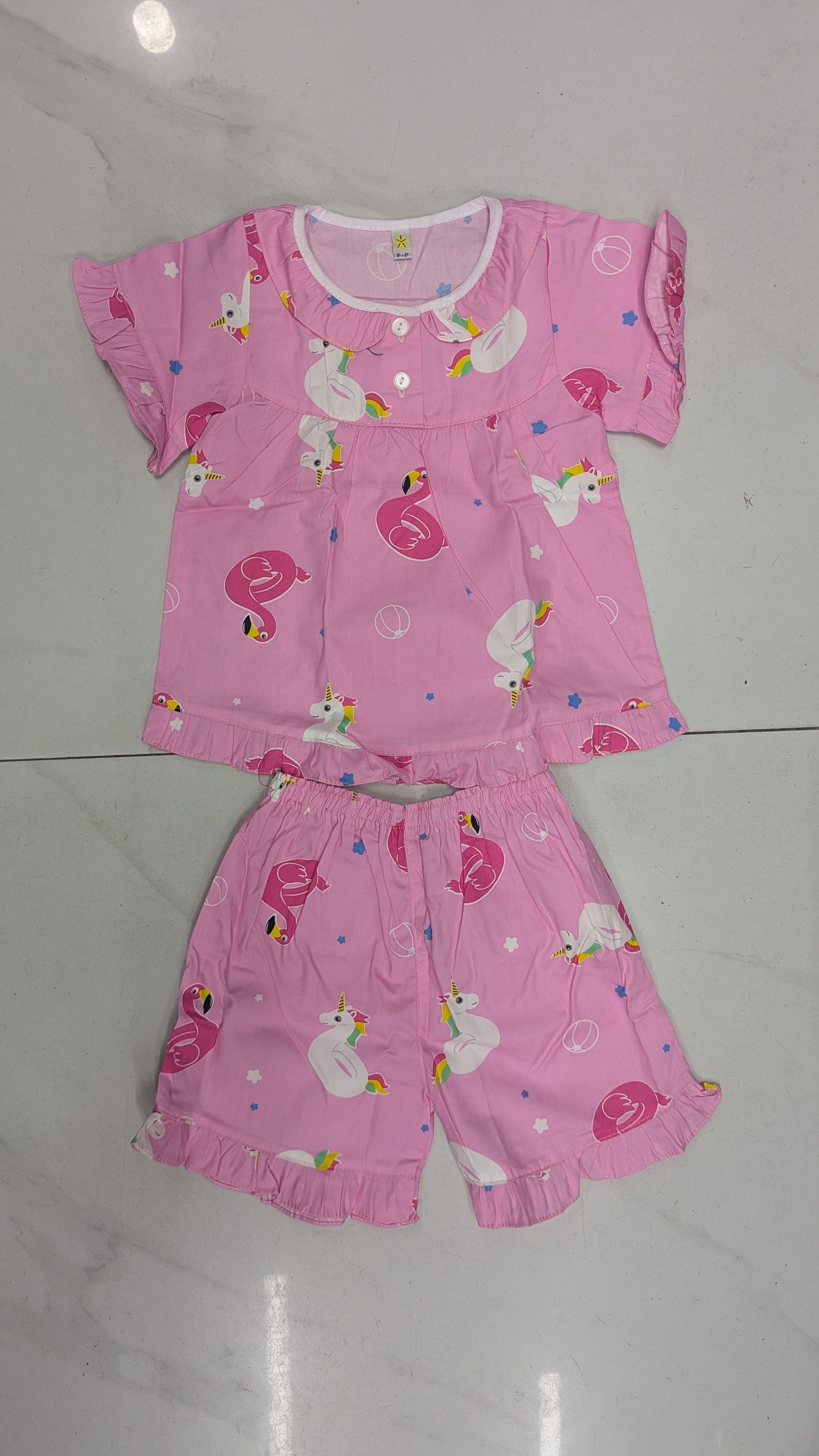 ឈុតក្មេងស្រី ដៃខ្លី ជើងខ្លី